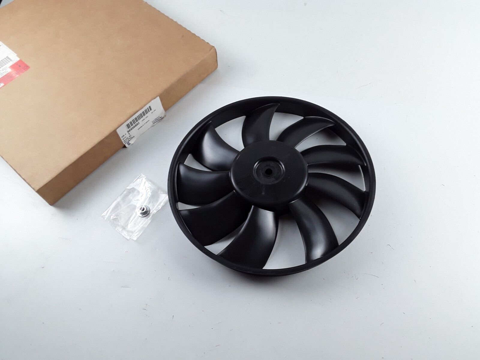 Engine Cooling Fan Blade For Pontiac Grand Prix ,Chevrolet Impala 04-05 3.4 3.8L - HotCarParts