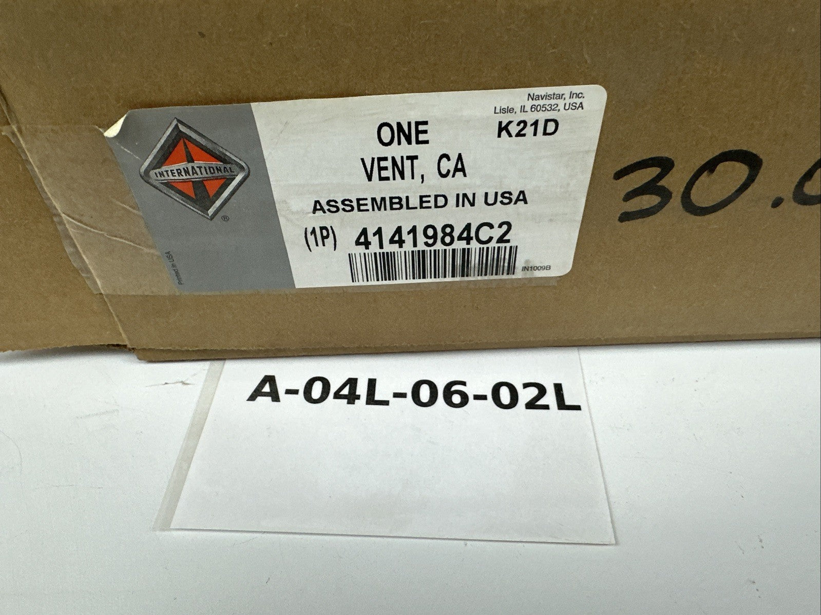 OEM International 4141984C2 Rear Vent Cab Exhauster Assembly For Navistar Trucks