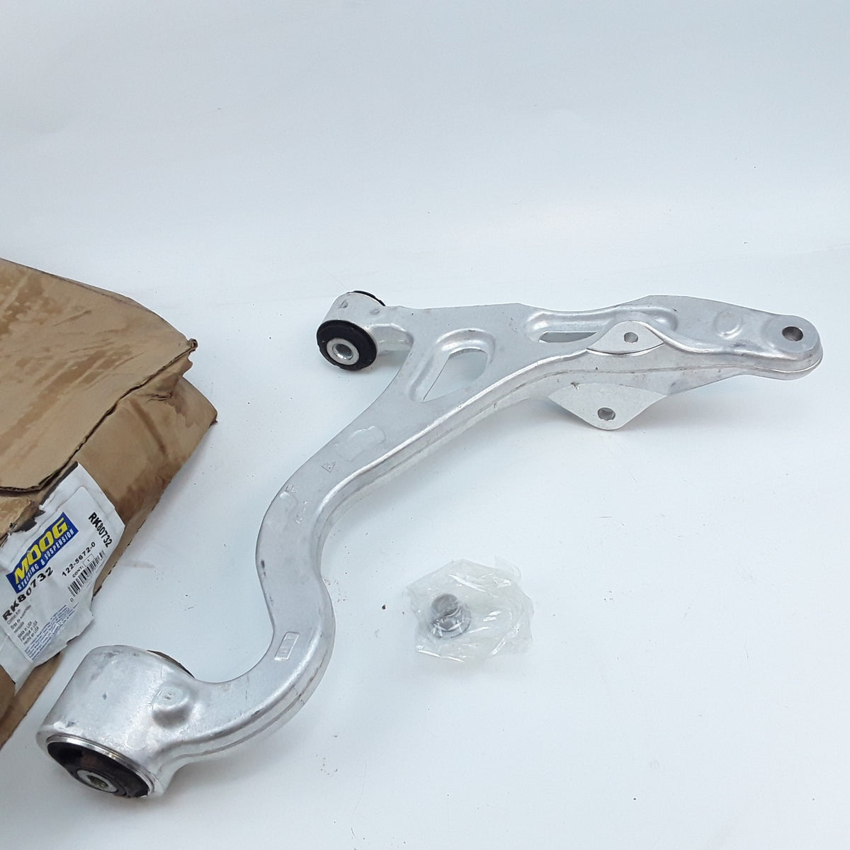 MOOG RK80732 Front Right Lower Control Arm Fits Lincoln LS (2000 2001 2002)