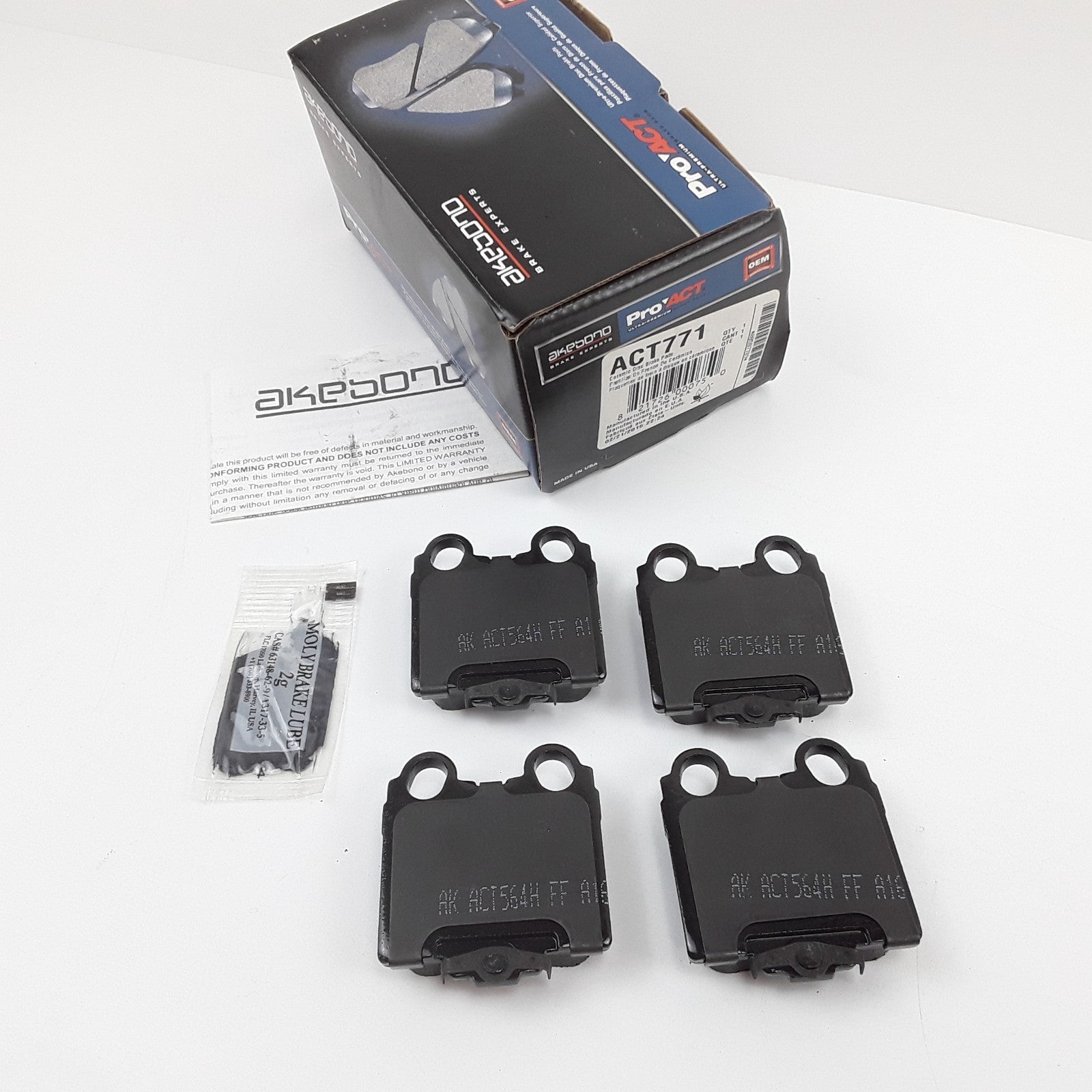 Rear Disc Brake Pad Fits Lexus SC430 IS300 GS400 GS430 GS300 (1998 1999-2010)