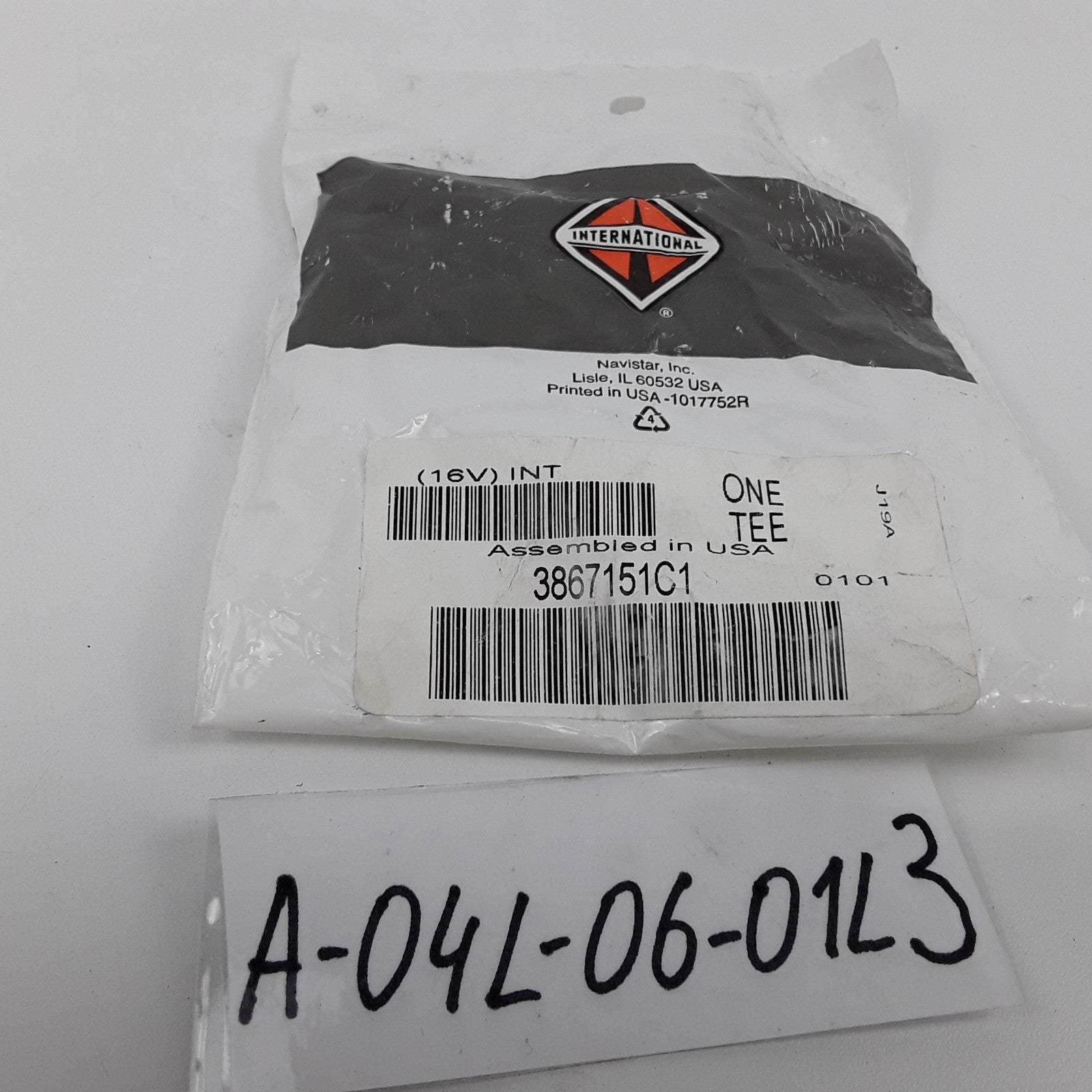 International 3867151C1 Air Brake Air Line Tee 1/2 FPT x 1/4 FPT x EXT 1/2 MPT