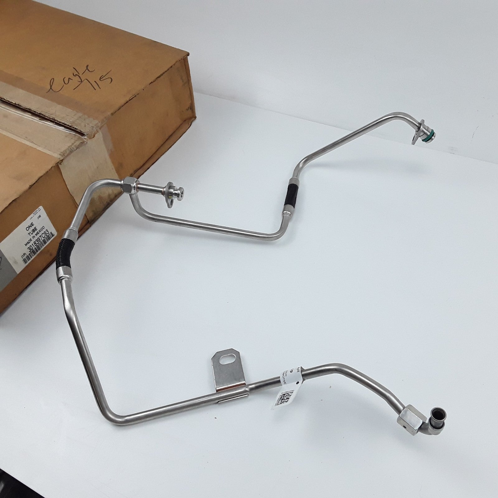 OEM International 3018397C93 Turbocharger Oil Supply Tube For Navistar Truck
