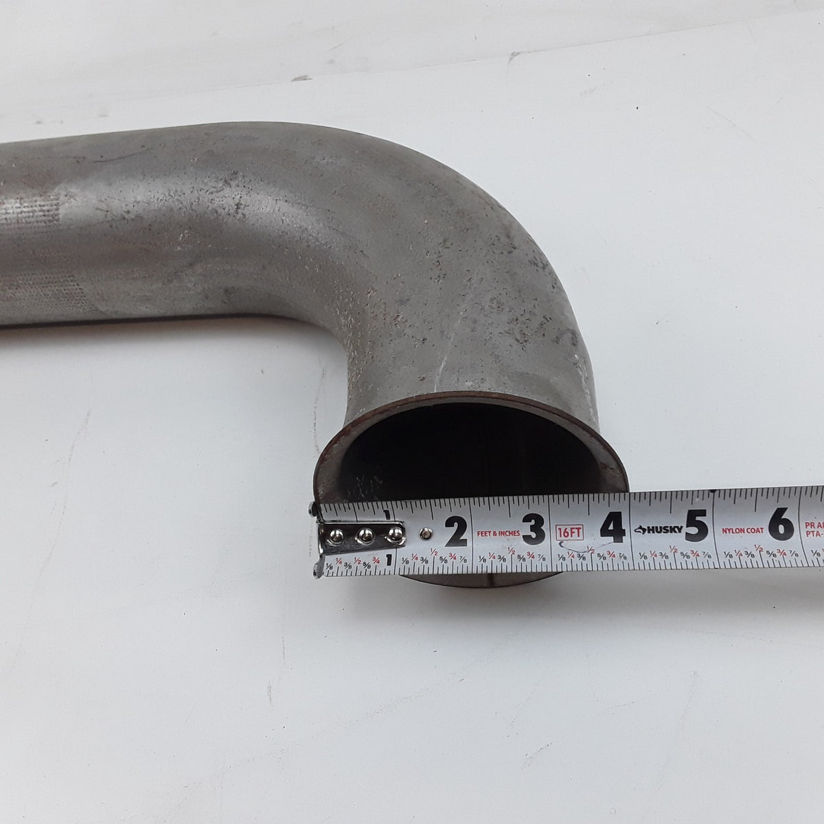 International 2004504C1 Exhaust Pipe Fits International Navistar Trucks