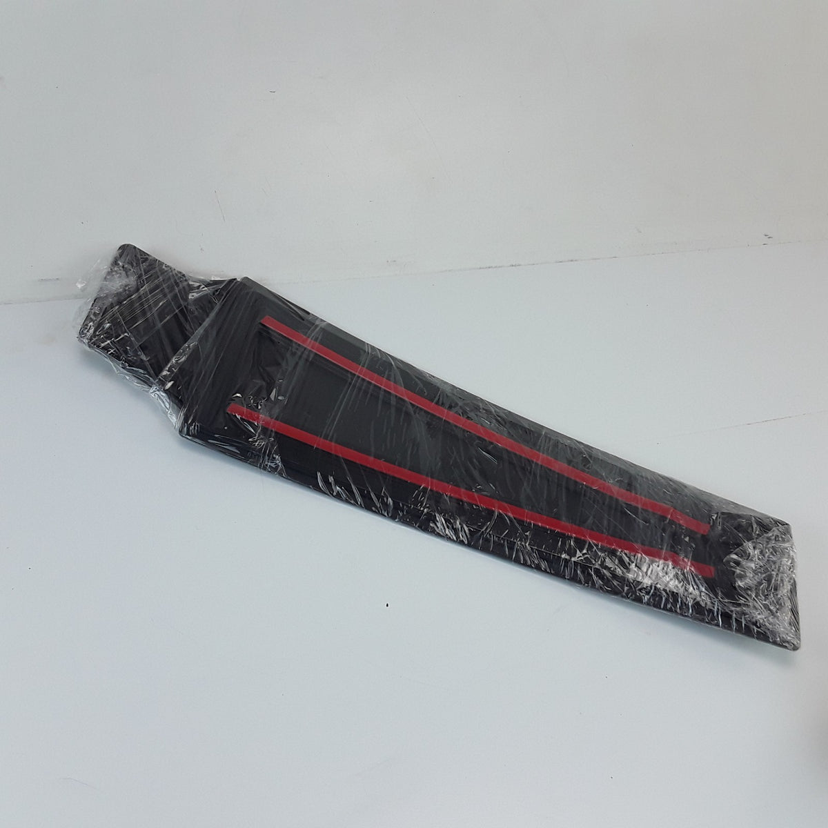 1004535-00-B Right B-Pillar Applique Assembly For Tesla Model S 2012-2021 OEM