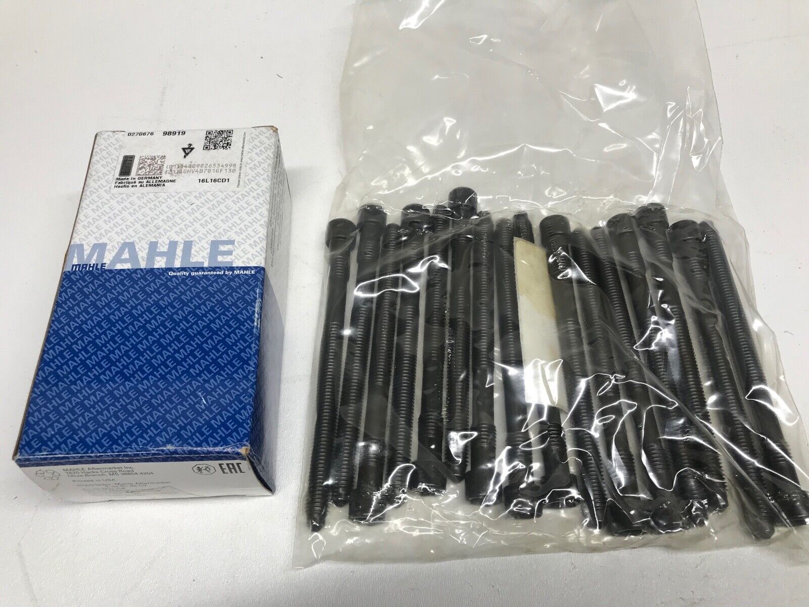 Mahle Original GS33455 - Engine Cylinder Head Bolt Set for Audi A4, A4 Quattro - HotCarParts