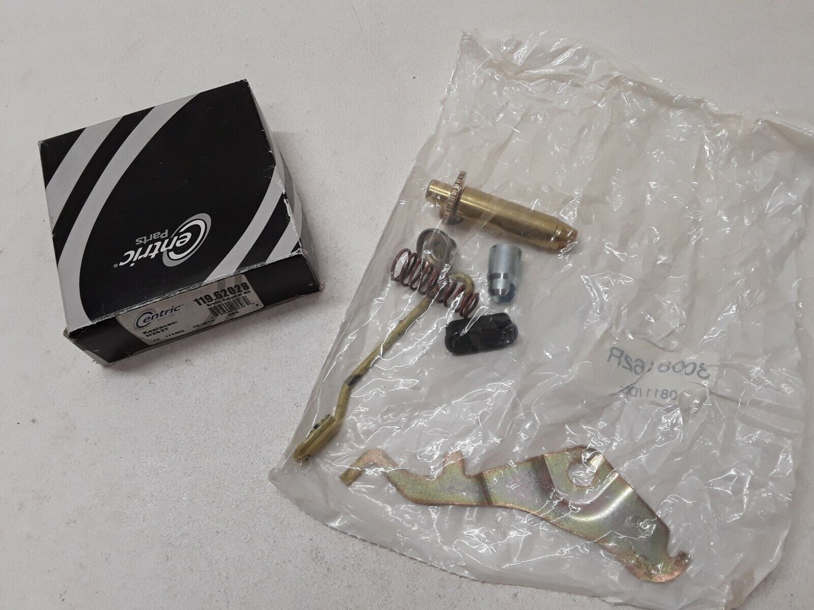 Drum Brake Self Adjuster Repair Kit-Centric Brake Shoe Adjuster Kits Rear Right - HotCarParts
