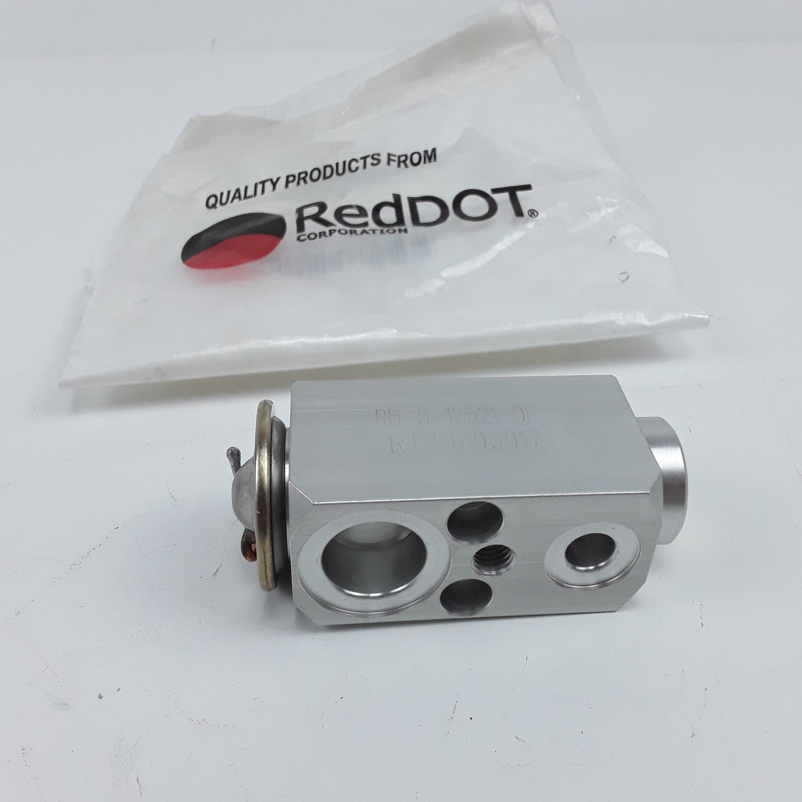 Expansion Valve Fits Freightliner FLB FLC112 FLD120 FLD120SD FLD112 (2001-2015)