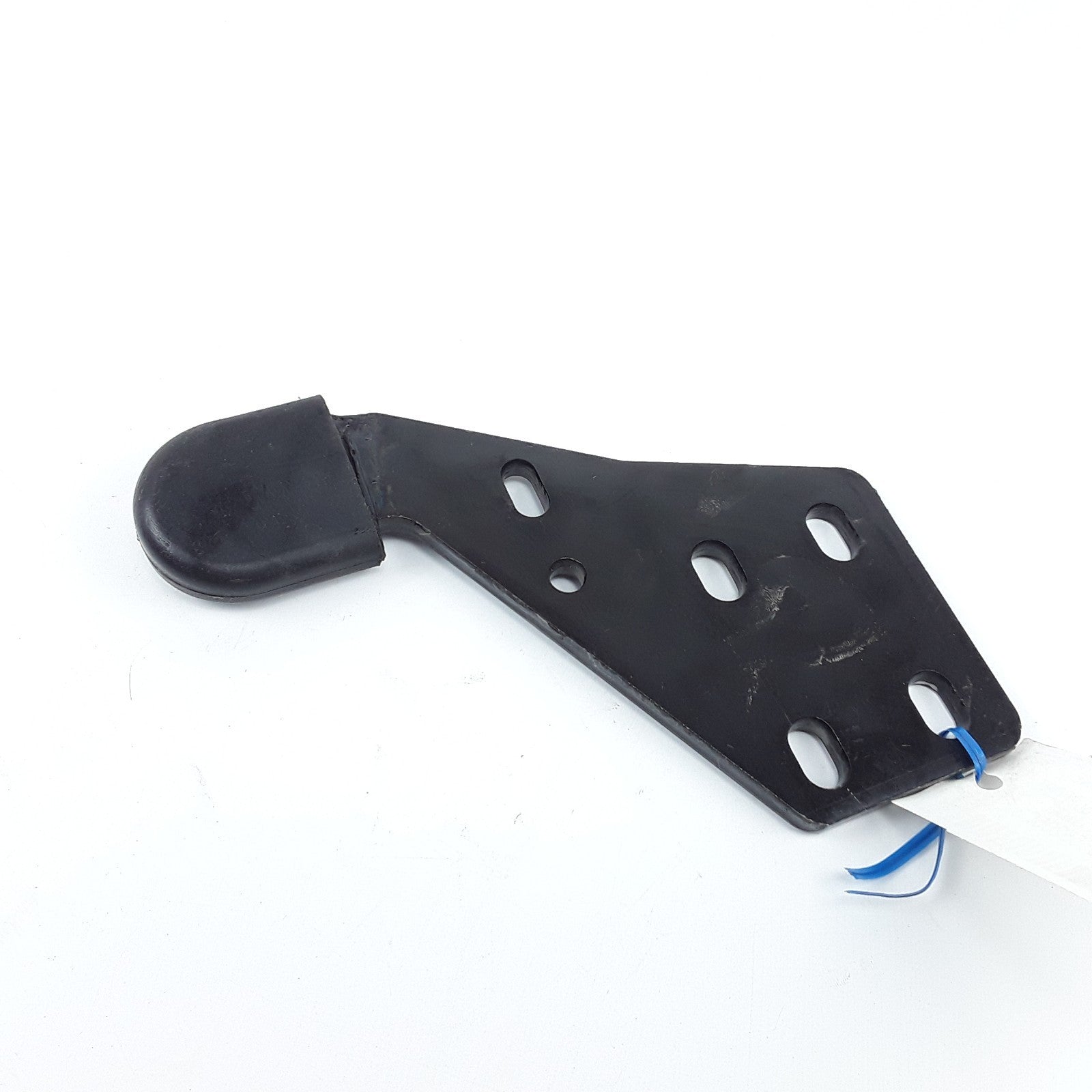International Hood Support Bracket Assembly OEM 3555205C3