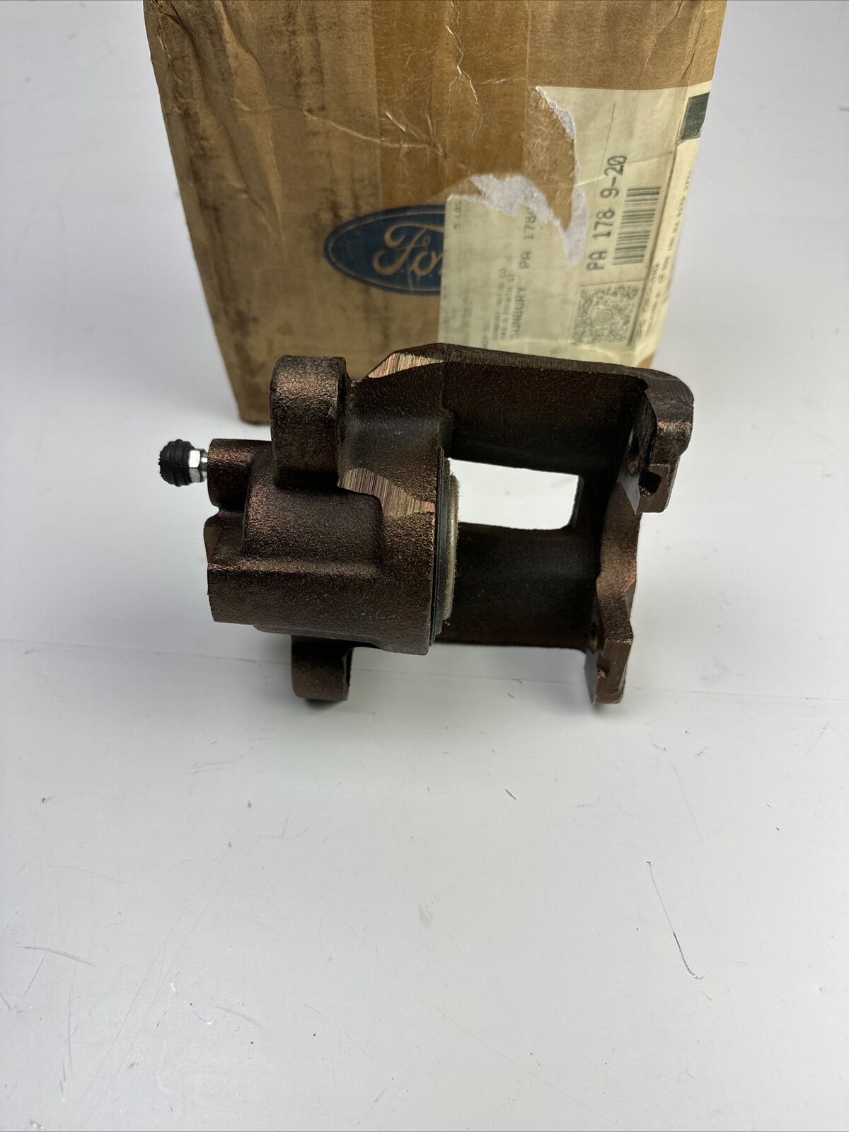 GENUINE OEM Ford Rear Brake Caliper F8AZ-2552-CA for Crown Victoria Police FAST - HotCarParts