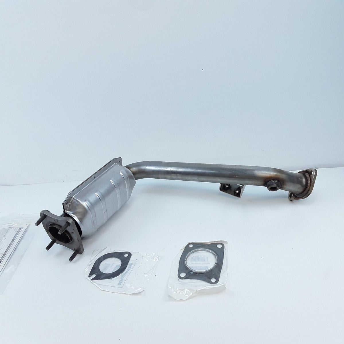Catalytic Converter Fits Mercury Tracer Ford Escort (1997 1998 1999 2000 2001)