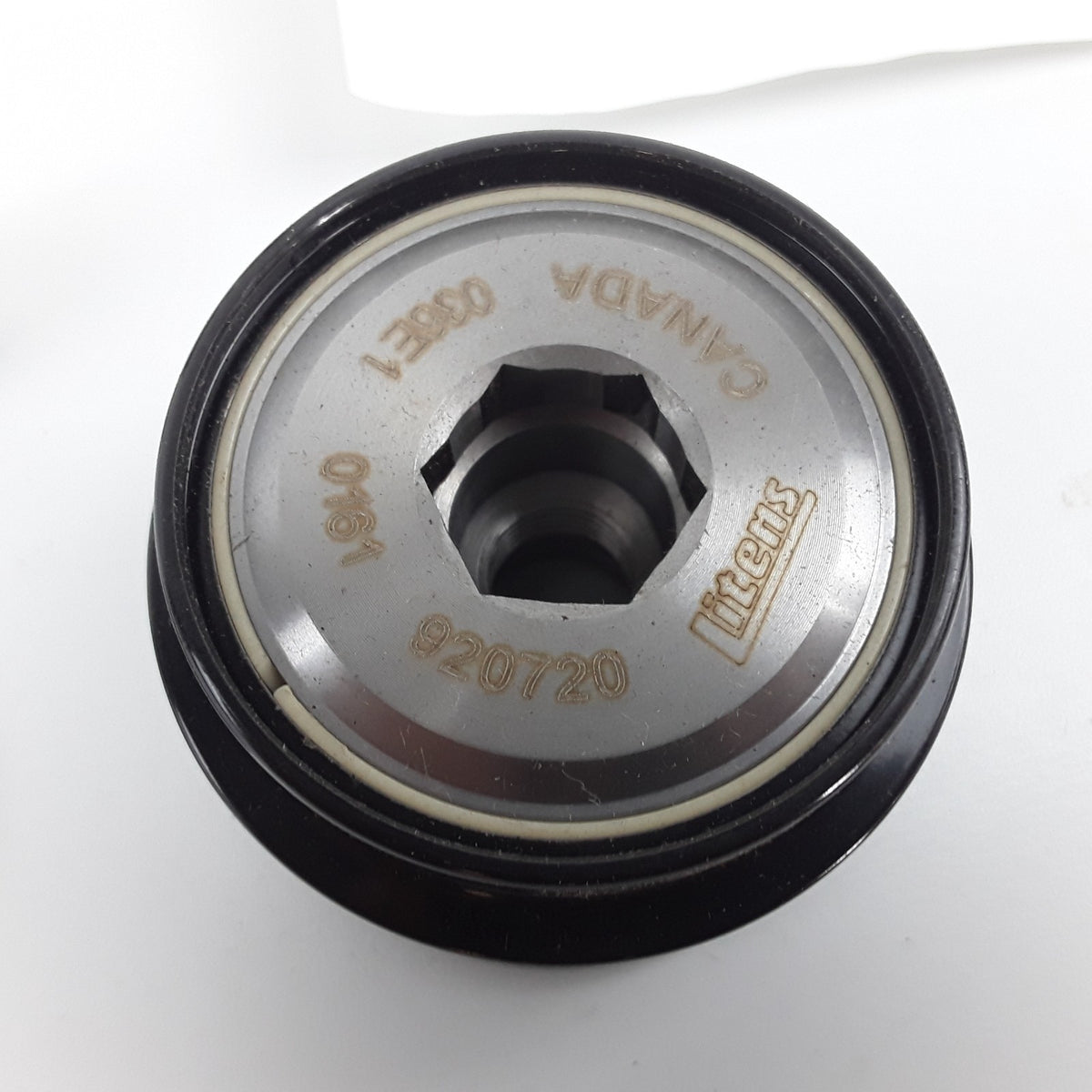 Overrunning Alternator Decoupling Pulley Fits Jeep Liberty 2005-2006, 2.8L-L4