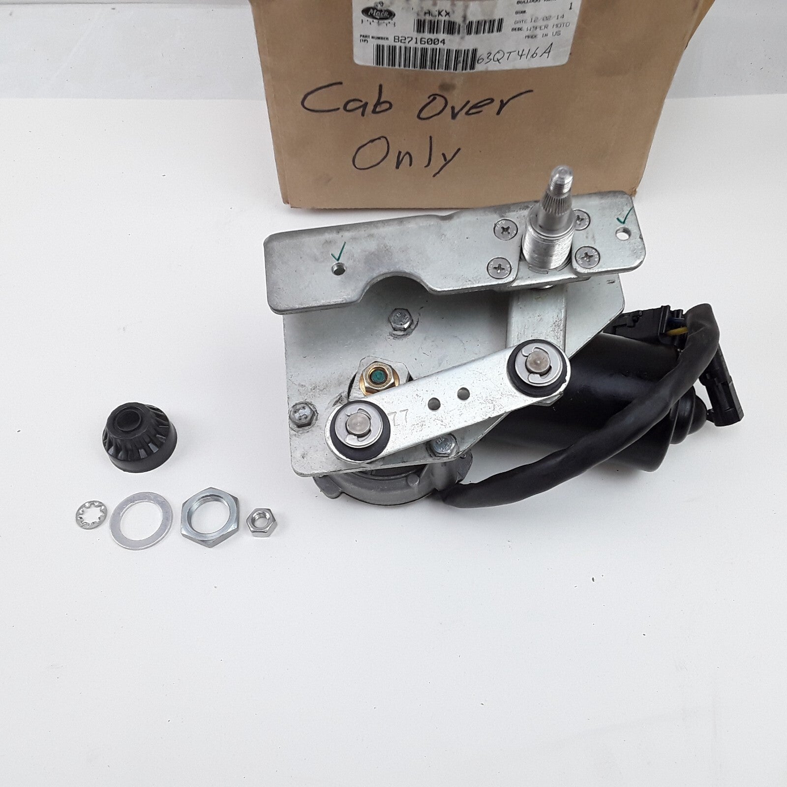 Mack 82716004 63QT416A 12 VDC Right /Left Side Windshield Wiper Motor E-008-201
