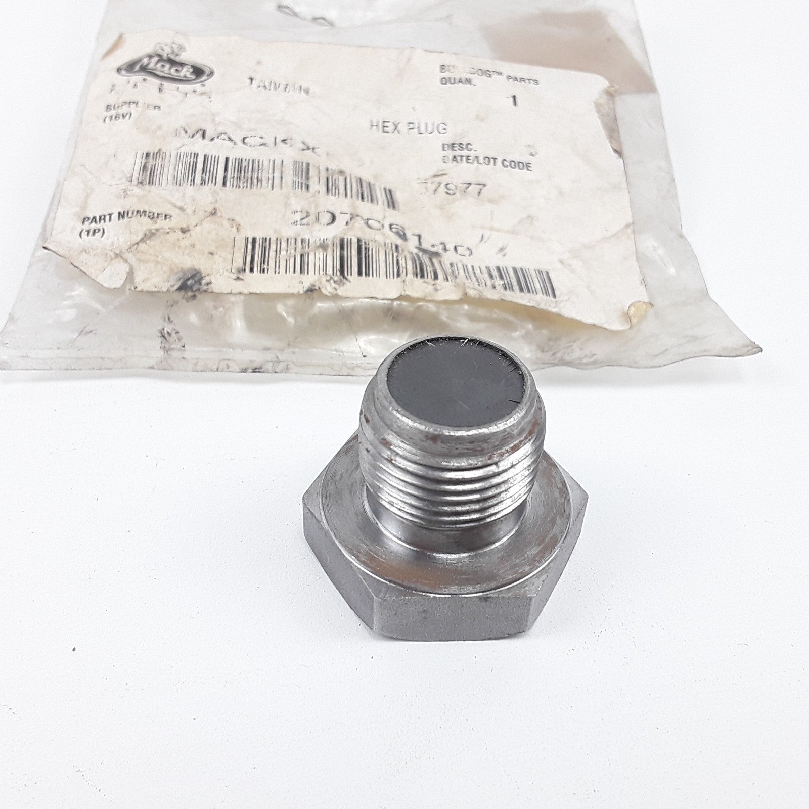 GENUINE NEW OEM MACK 20706140 HEX PLUG OIL PAN DRAIN PLUG