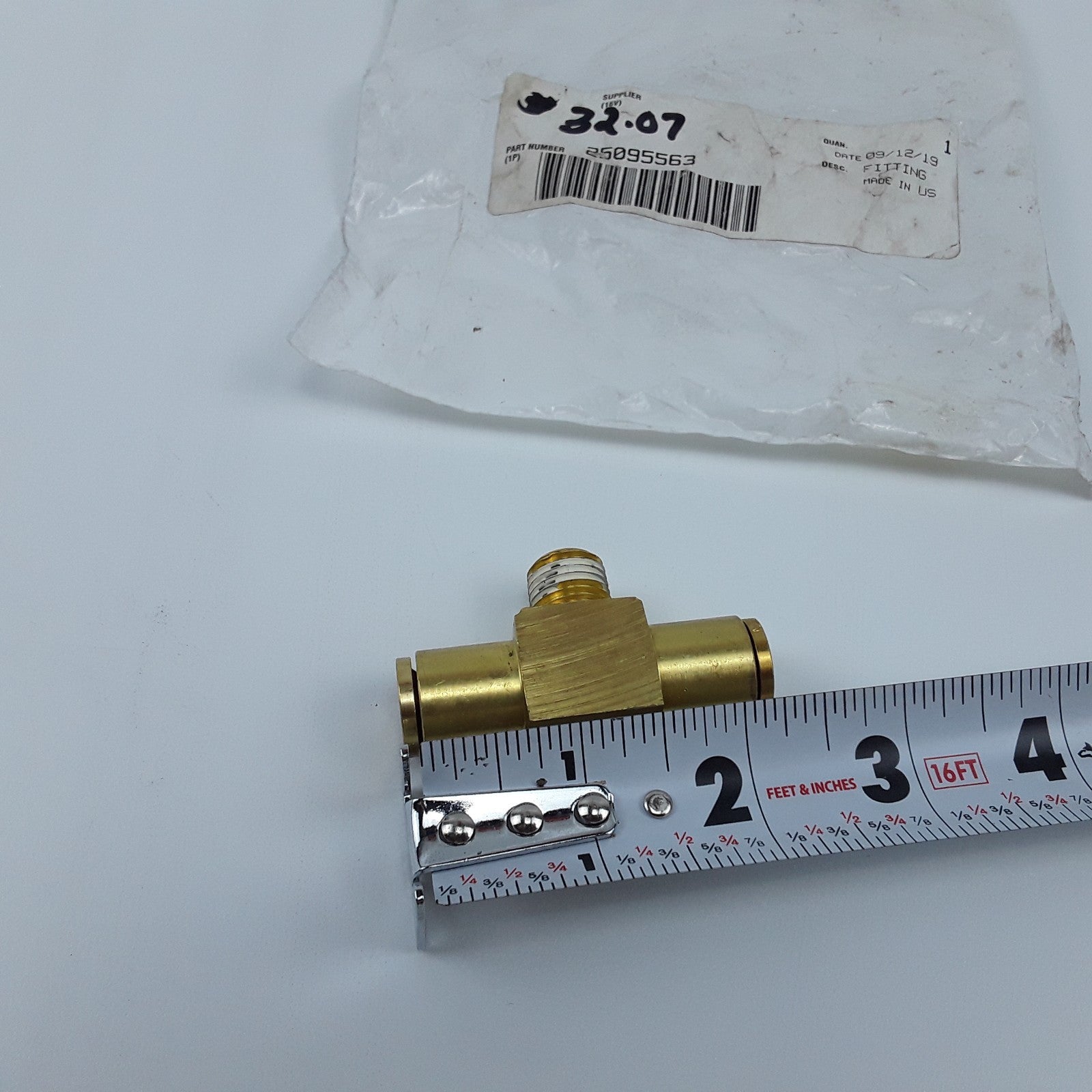 Volvo 25095563 Multi-Purpose Fitting For Volvo Mack Trucks