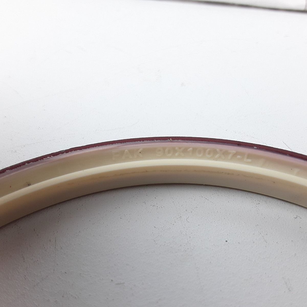 Volvo Dust Scraper Seal Sealing Ring VOE11005017 PAK 90 x 100X 7-L