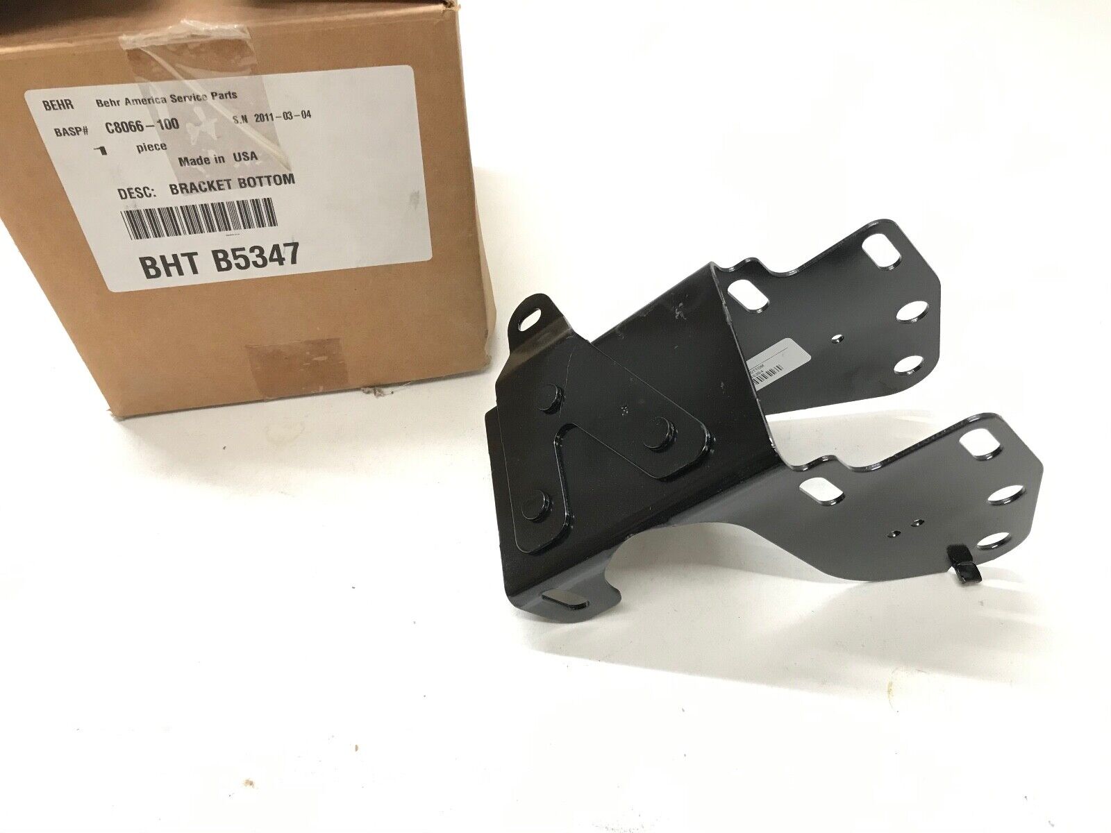 GENUINE BEHR BOTTOM RH BRACKET BHT-B5347 / C8066-100 FAST FREE SHIPPING - HotCarParts