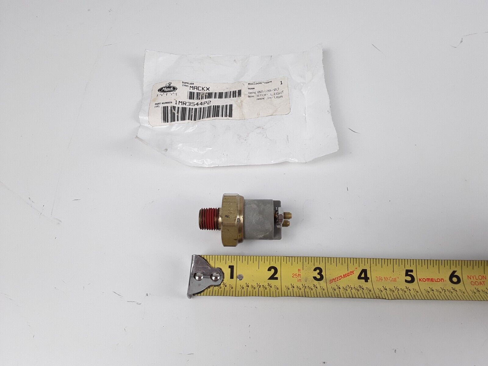 Genuine Low Pressure Switch for Volvo , Mack 1MR3544P2 1MR1418R 25158791 - HotCarParts