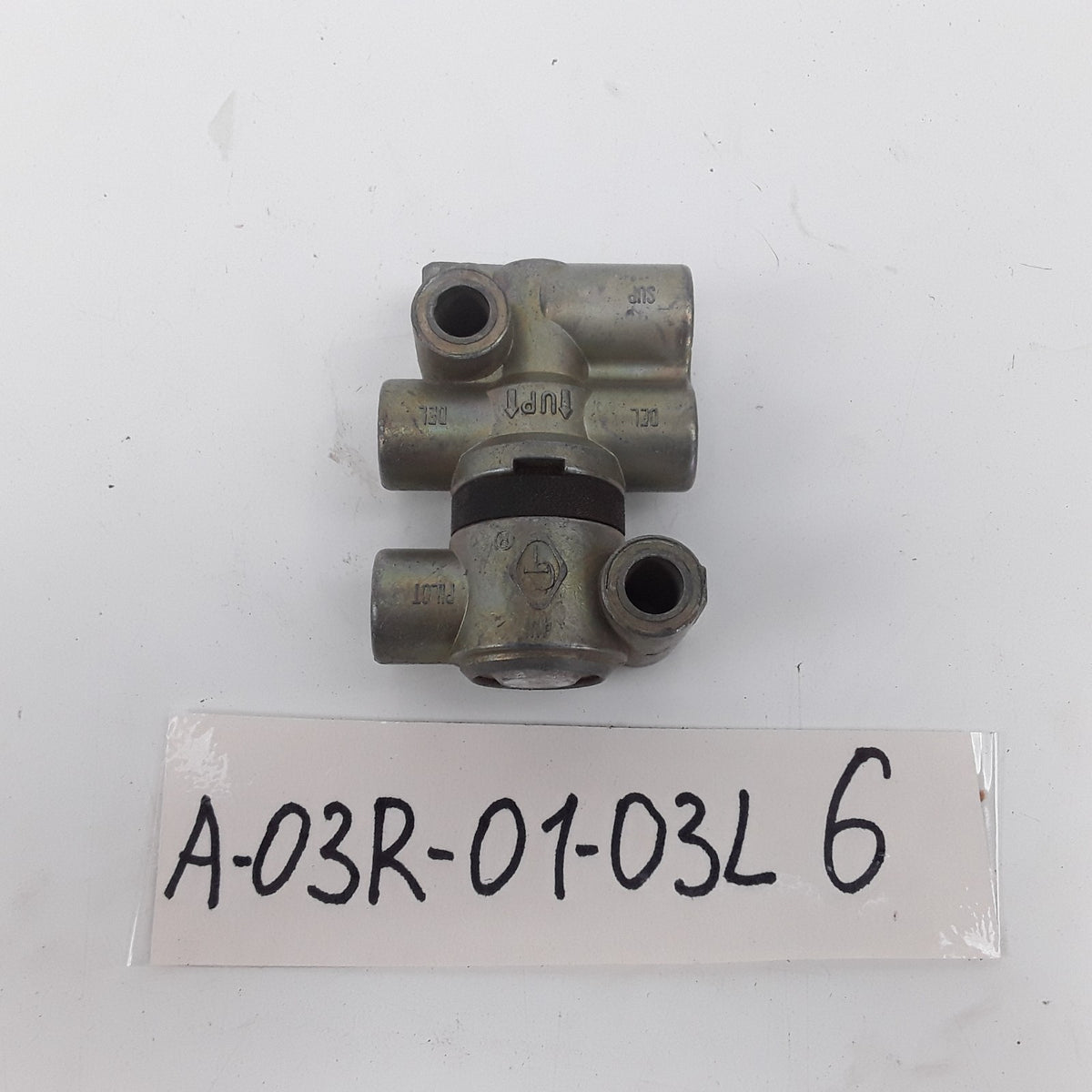 Velvac 032195 Rapid Dump Air Suspension Valve Replaces 4111 918318 032195 401148