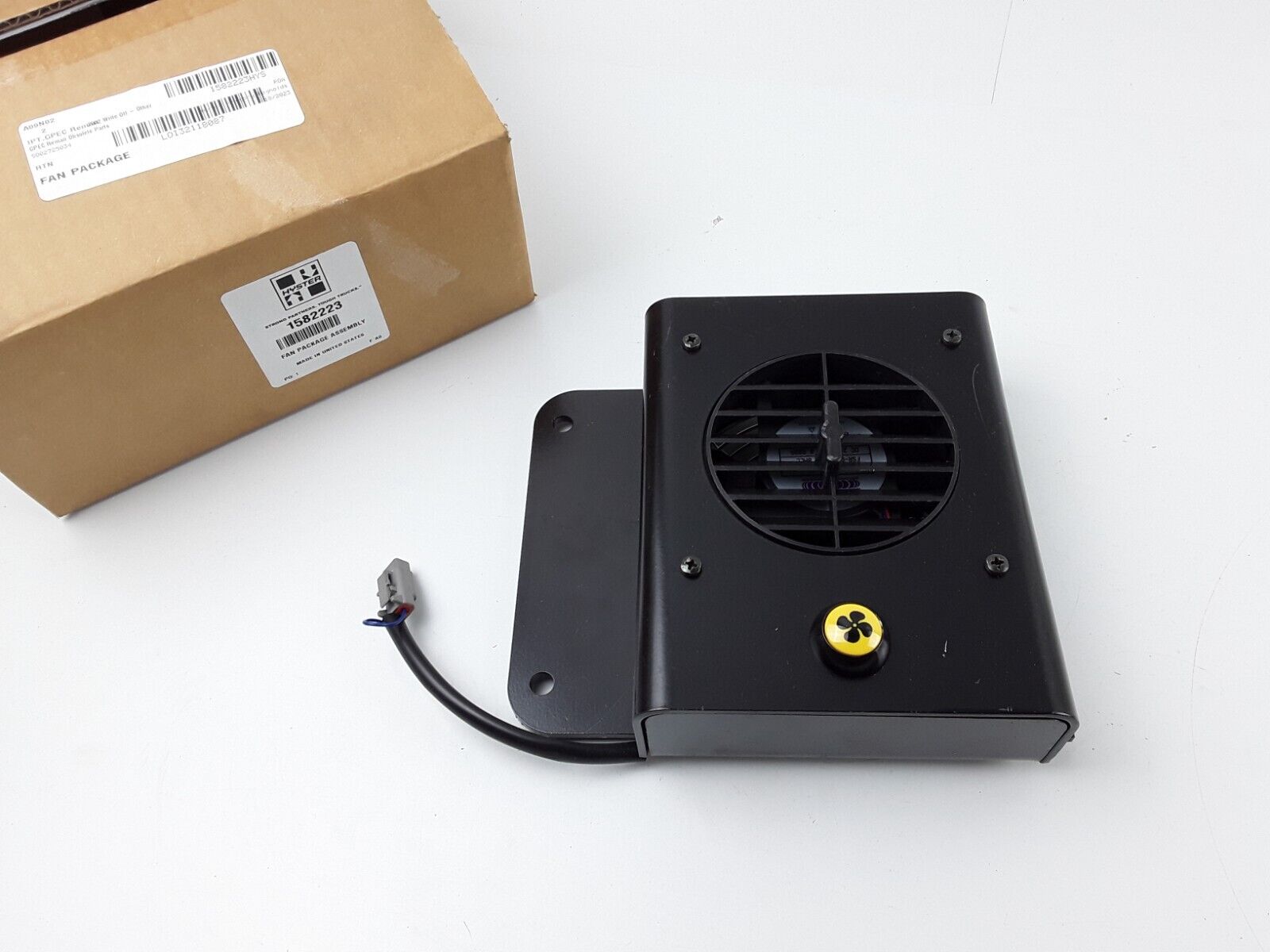 Hyster 1582223 Fan Package Assembly G1238E24B FSR-CC 24V 0.600A Forklift Parts - HotCarParts