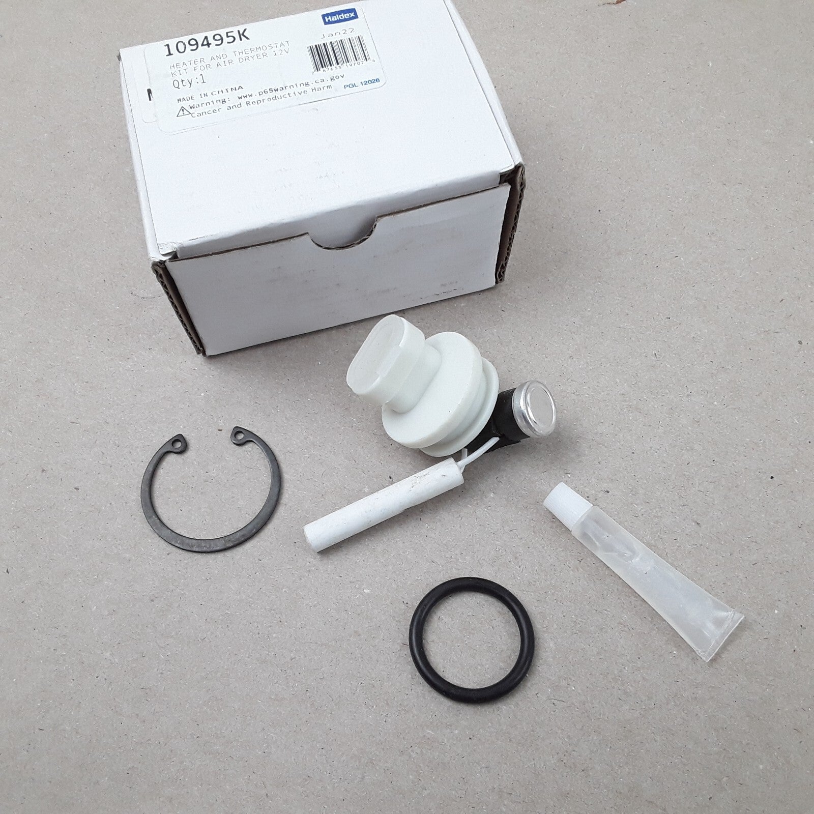 Haldex 109495K Air Brake Dryer Heater For Bendix AD-IP, AD-SP AD-IS Air Dryer