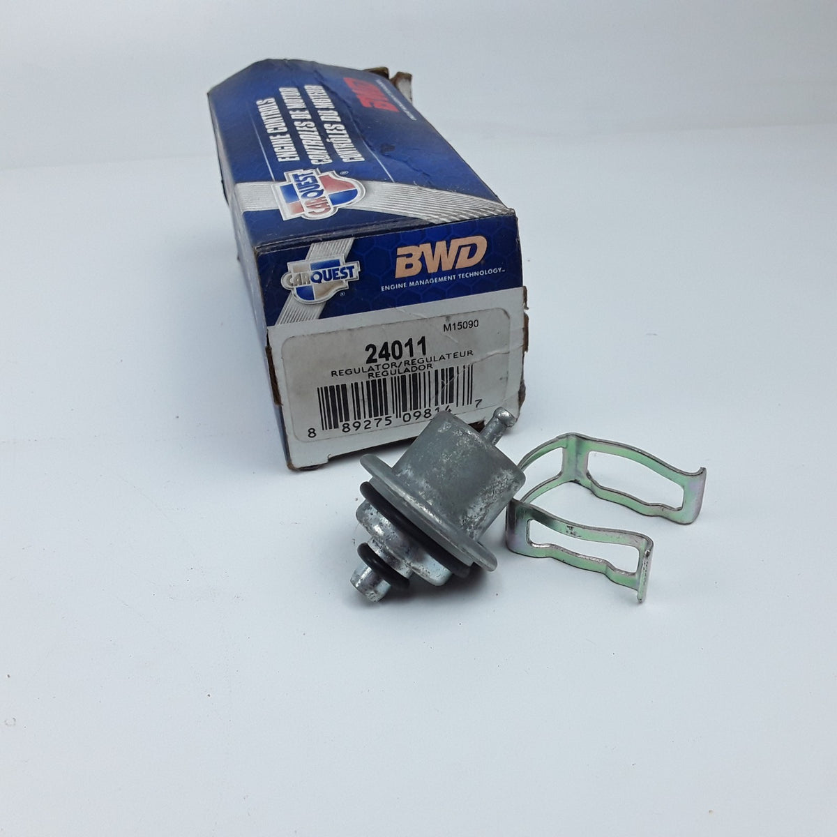 Fuel Pressure Regulator Fits GMC Chevrolet (2002 2003 2004 2005) V8-5.3L Engine