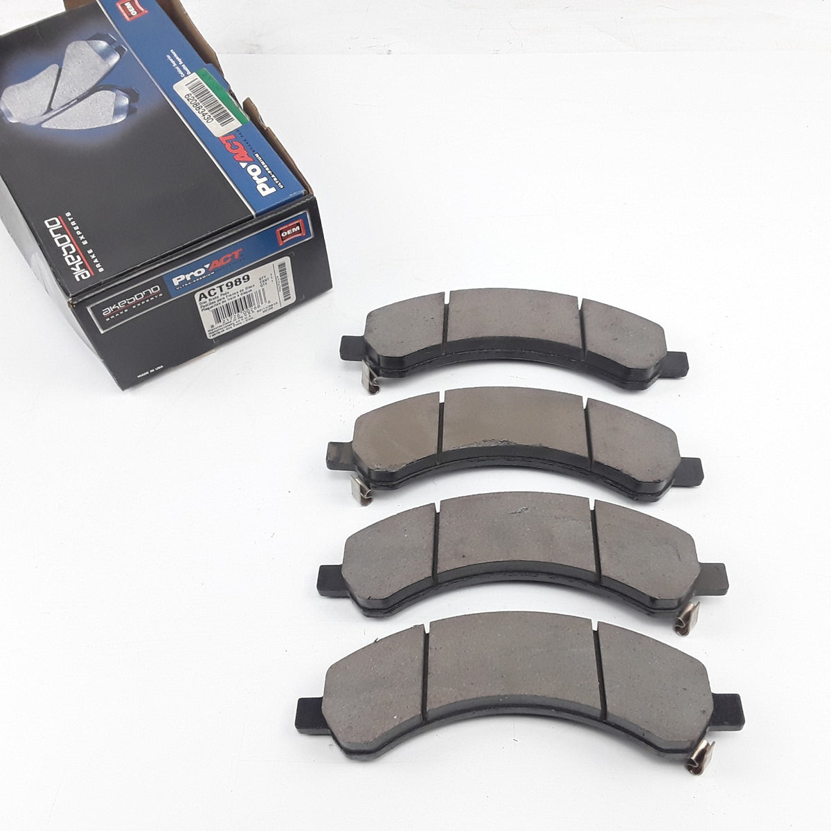 Rear Disc Brake Pad Kit Fits GMC Savana 3500 Chevrolet Express 3500 2003-2009