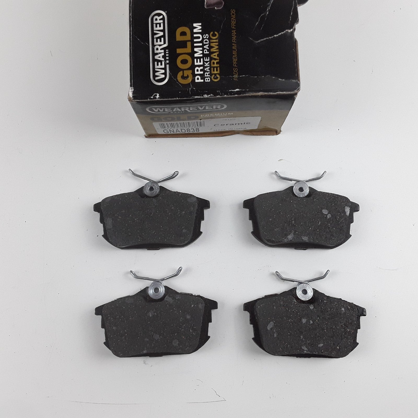 Rear Disc Brake Pad Set Fits Volvo S40 V40 2000 2001 2002 2003 2004