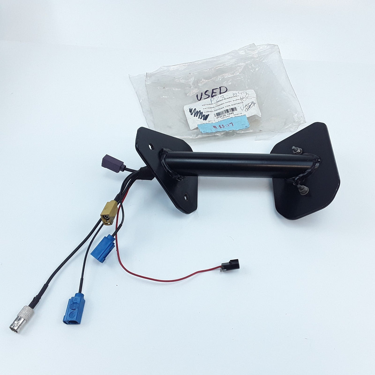 P28-1049 GPS Mounting Bracket Satellite Radio Antenna Fits Kenworth