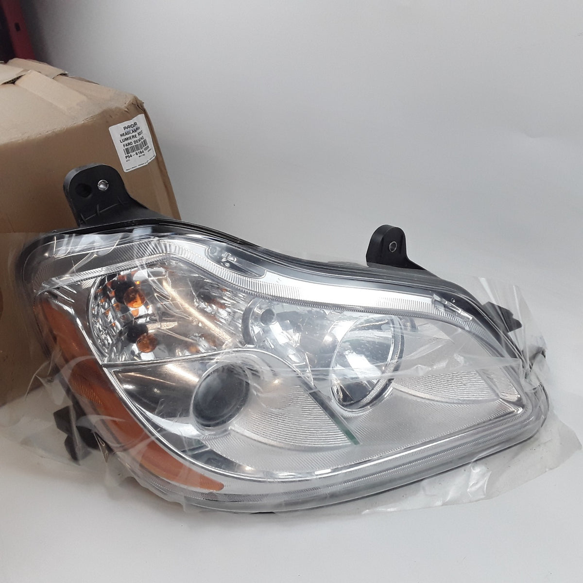Right Hand Headlamp Side Fits Kenworth T680 2013 2014 2015 2016 2017 2018 2019