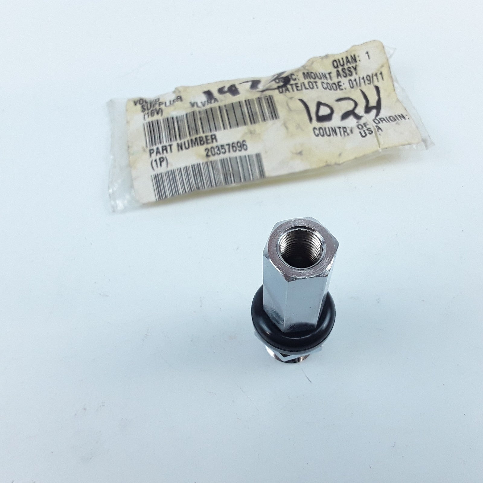 CB Radio Connector 20357696 For Volvo Radio Heavy-Duty Truck's Cabin