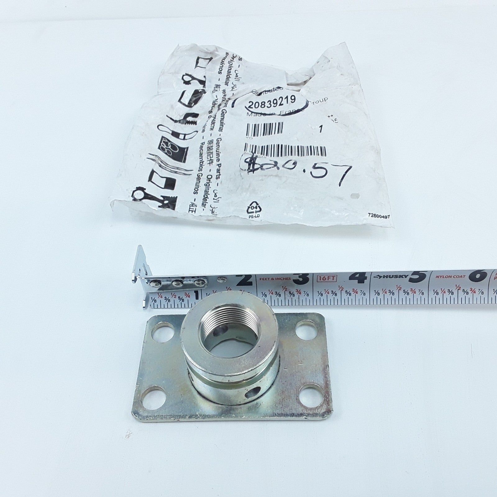 Genuine Volvo 20839219 Engine Oil Cooler Retainer Oil Pan Bottom Plug For Volvo