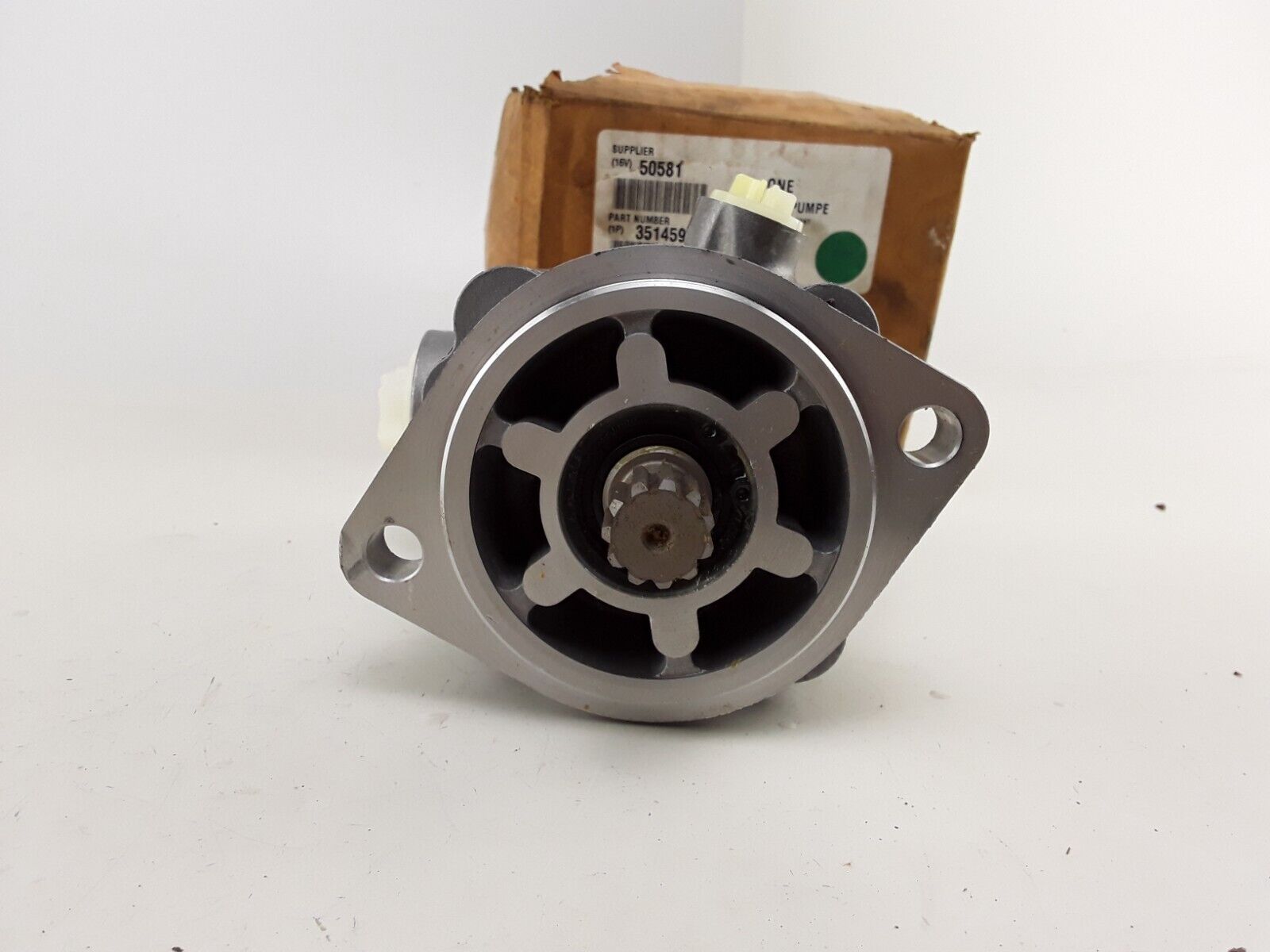 GENUINE International 3514596C91 Power Steering Pump LF73C FAST FREE SHIPPING - HotCarParts