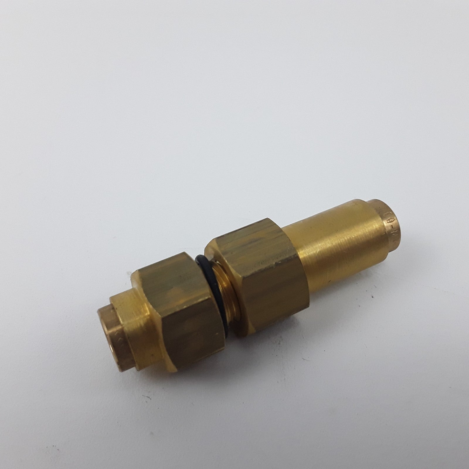Brass PLC Bulkhead Fitting 8079639 For Volvo VNL Series Trucks
