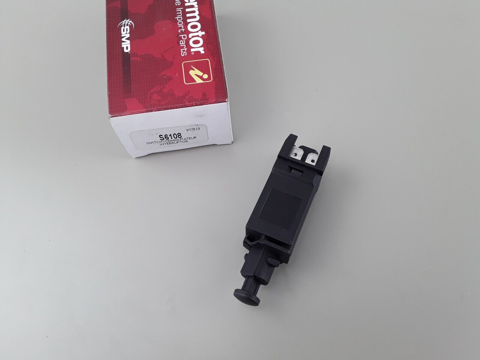 Brake Light Switch For Volkswagen Beetle 1998-2002,Jetta 85-2002,Golf 1985-2007 - HotCarParts