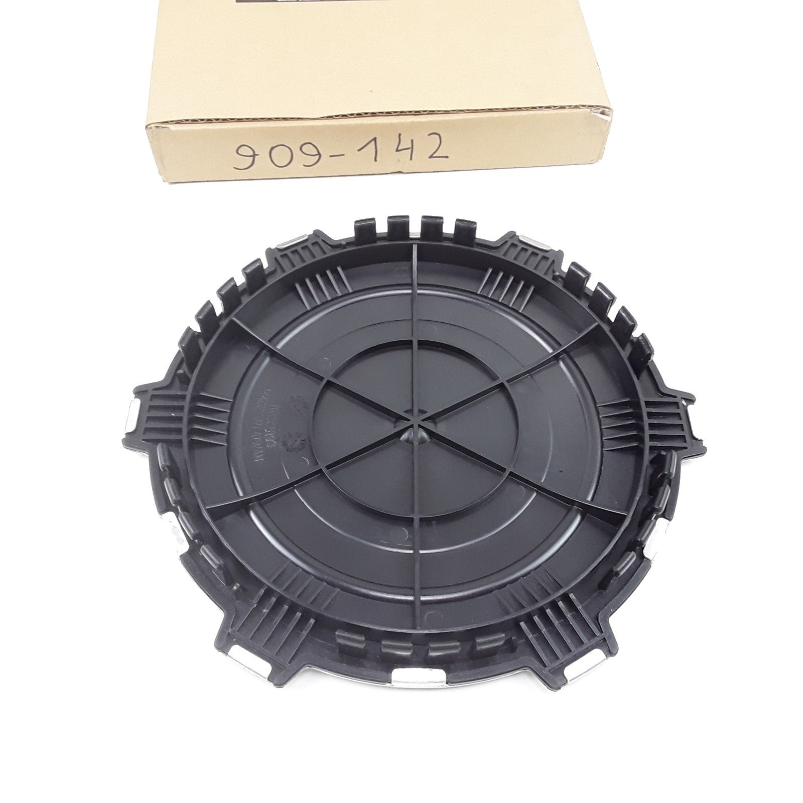 Wheel Center Cap Fits GMC Sierra 1500 HD Classic Yukon Sierra 1500 (2004-2007)