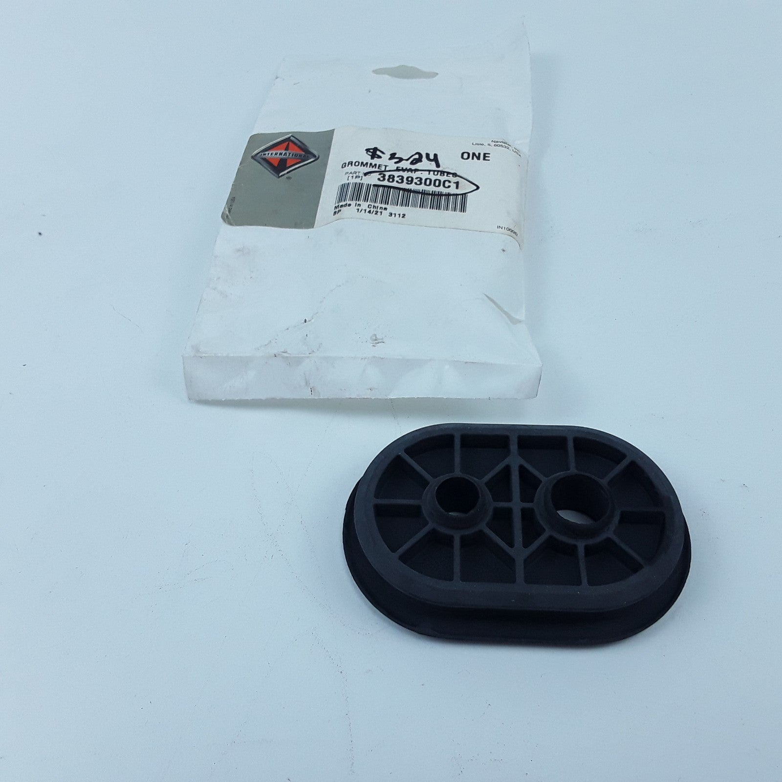 OEM International 3839300C1 Grommet Dash Evap Tubes For Navistar Trucks