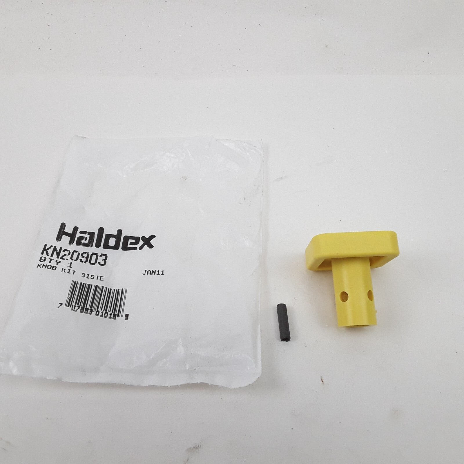 Haldex - Dash Knob - For Pin Type Push-Pull Valves, Yellow, 3/8" Mounting Shaft