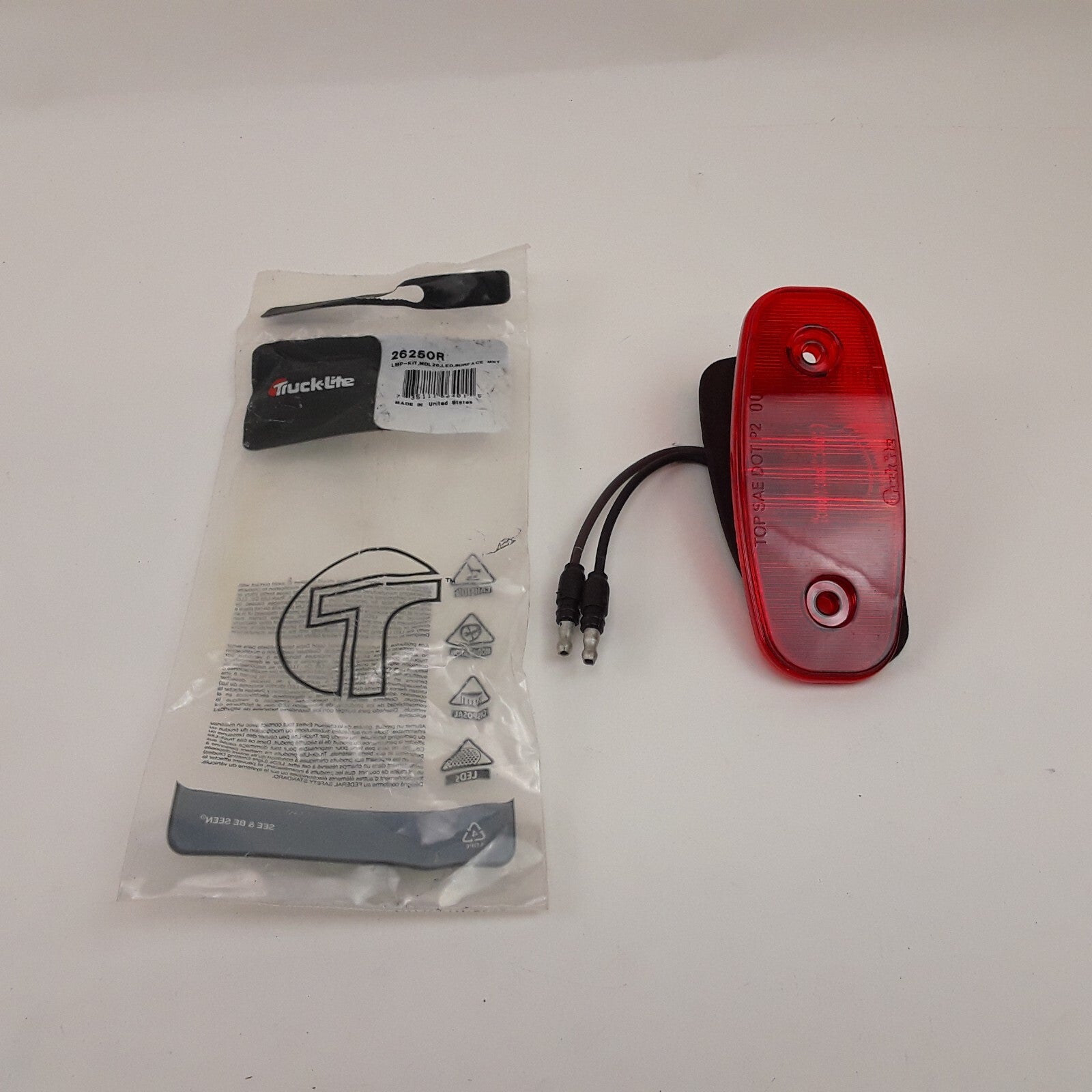 Truck-Lite 26250R 26 Series Marker Clearance Light LED Hardwired Lamp 12v