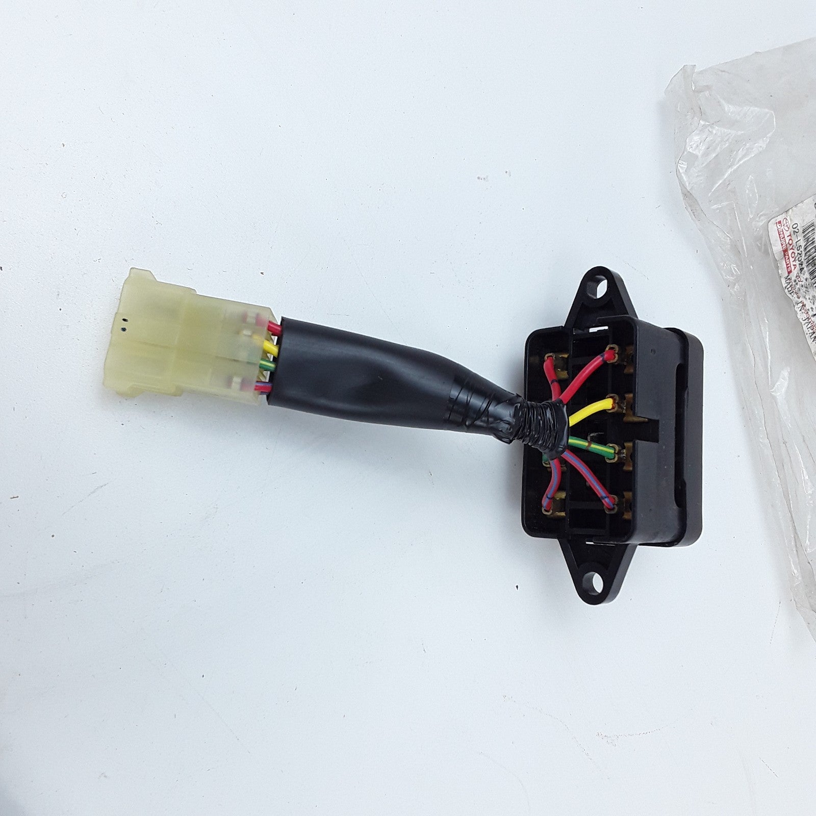 Toyota 56160-23001-71 Fuse Block Assembly For Various Forklift Models