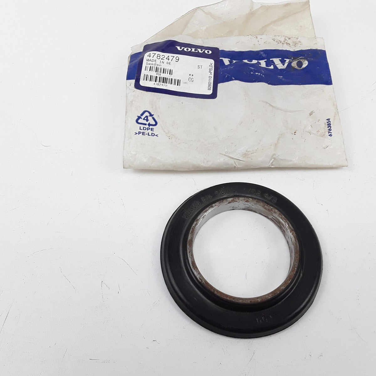 Volvo Link Bearing Seal 4782479 For L30, L50, L70, L150, L150C, L160, L180, L180
