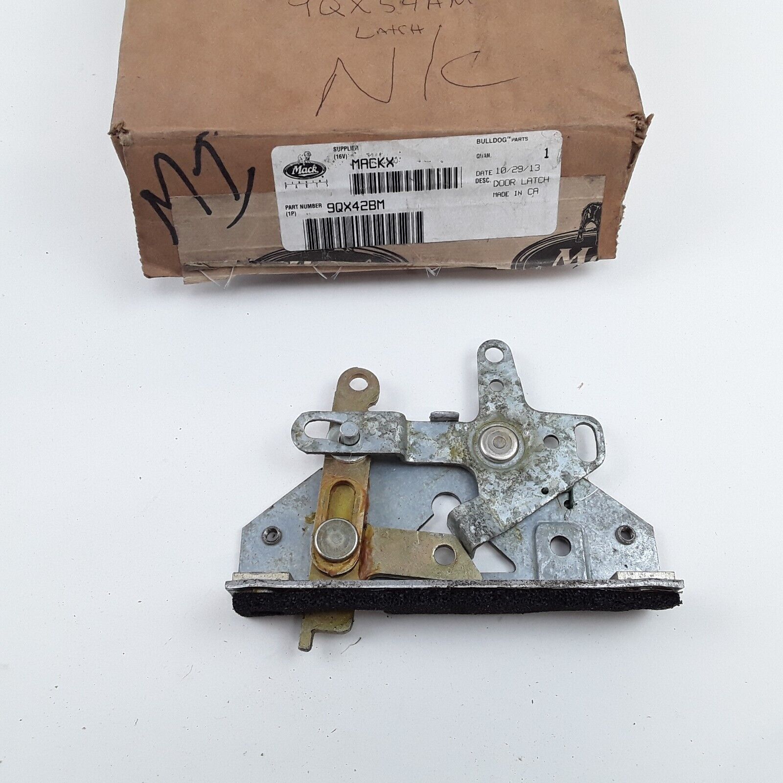 OEM Mack CH Door Latch Assembly 9QX41BM, 9QX42BM, 84168248, 9QX42BM, 25162625