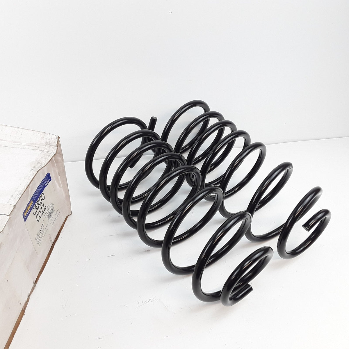 Coil Spring Set Fits Chevrolet Impala 2000-2003 Oldsmobile Intrigue 1998-2002