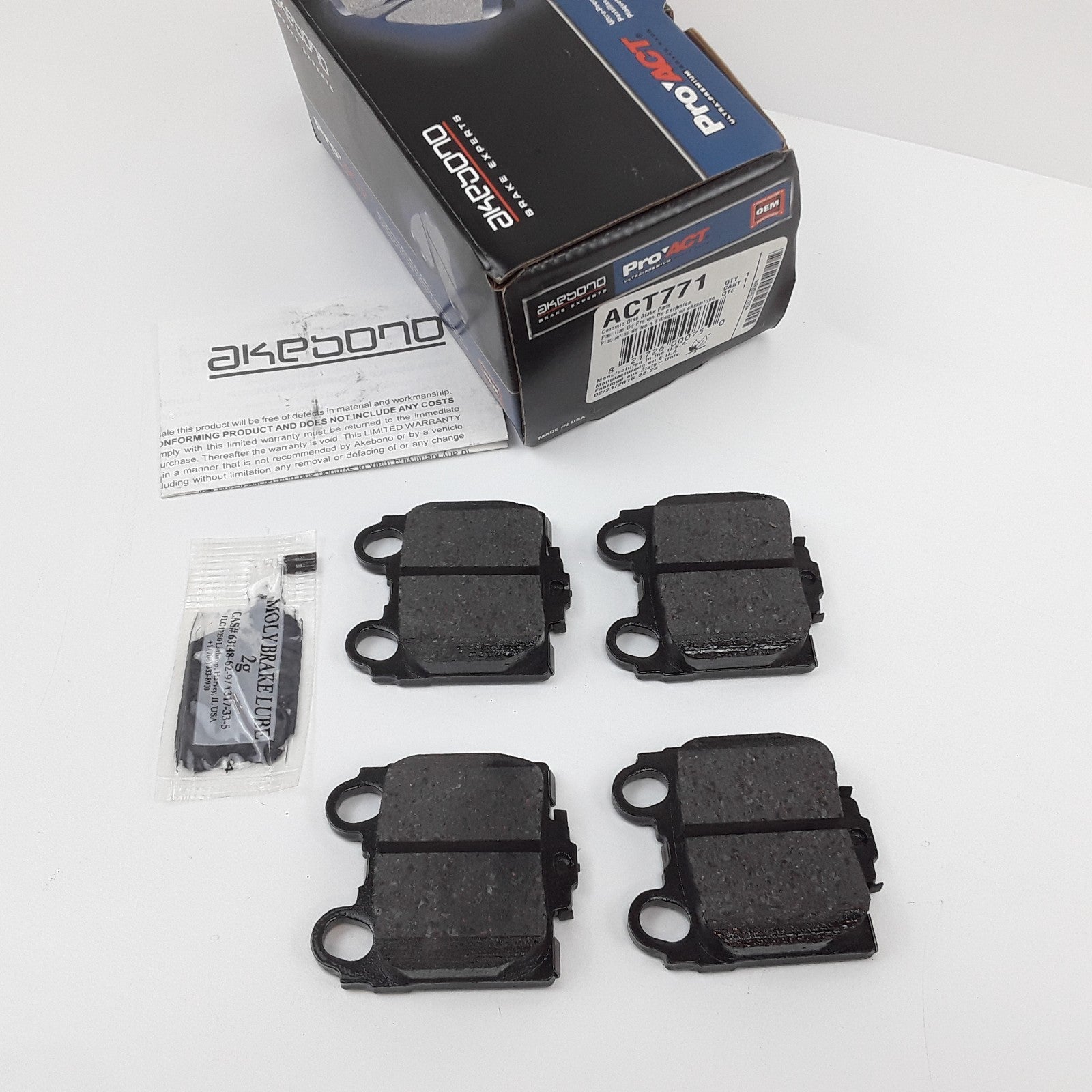 Rear Disc Brake Pad Fits Lexus SC430 IS300 GS400 GS430 GS300 (1998 1999-2010)
