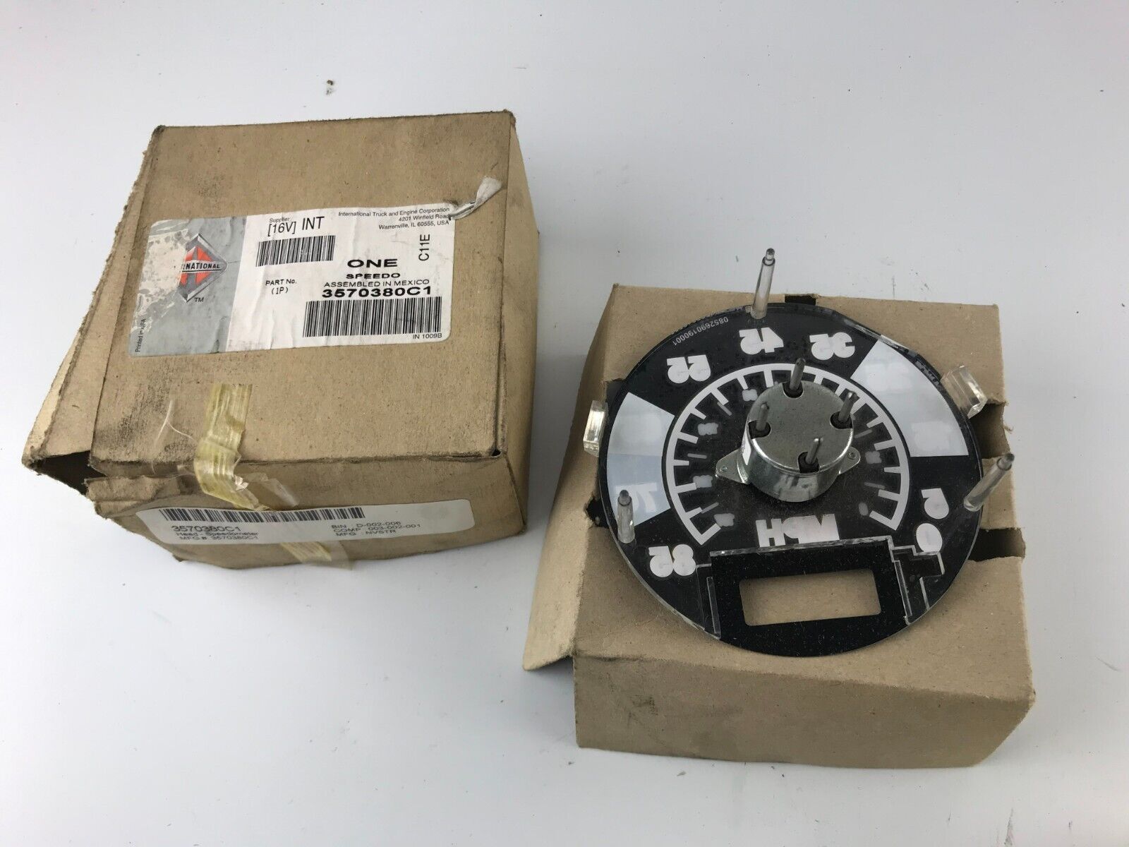 GENUINE OEM INTERNATIONAL SPEEDO Gauge SPEEDOMETER 3570380C1 IH FAST SHIPPING - HotCarParts