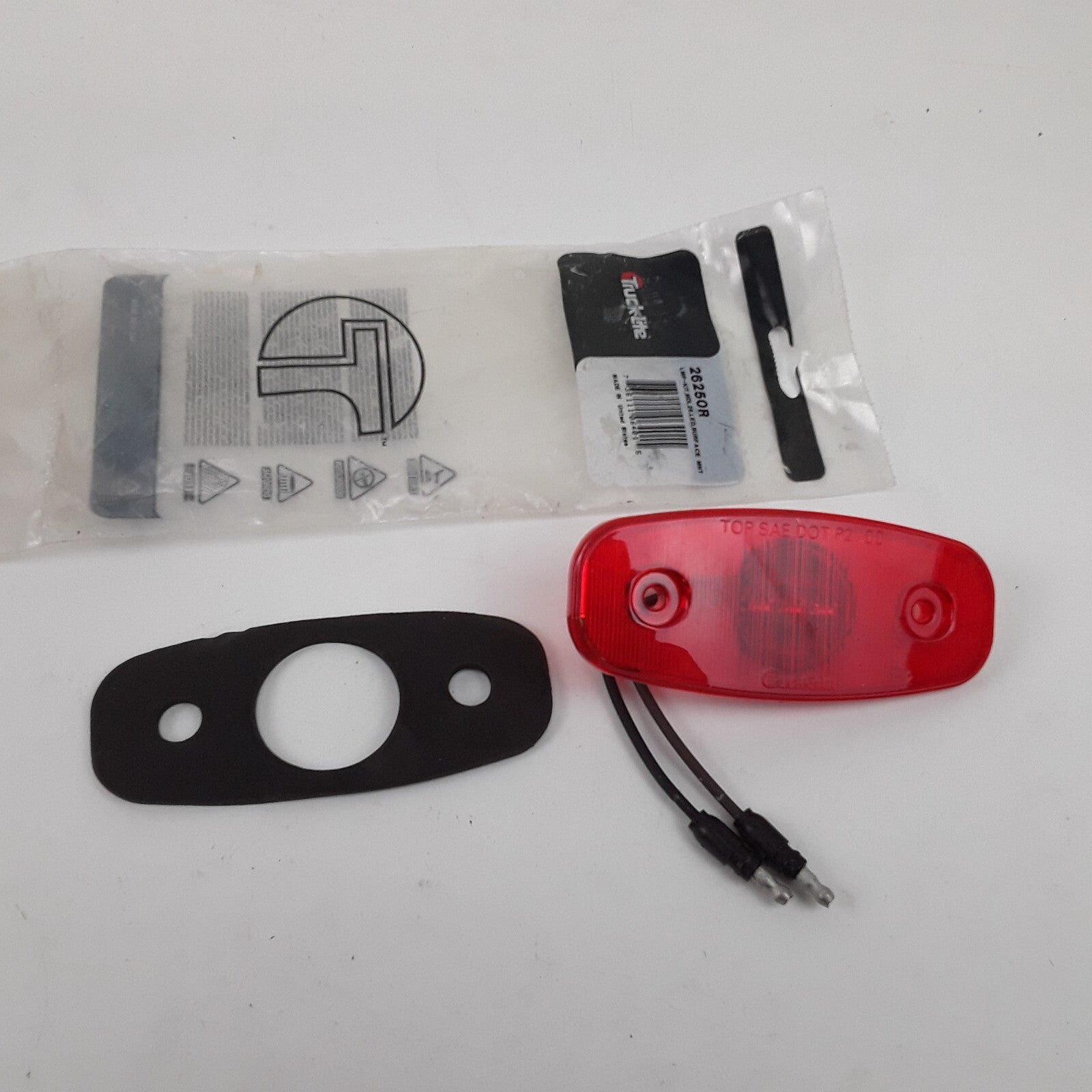 Truck-Lite 26250R 26 Series Marker Clearance Light Hardwired Lamp Connection