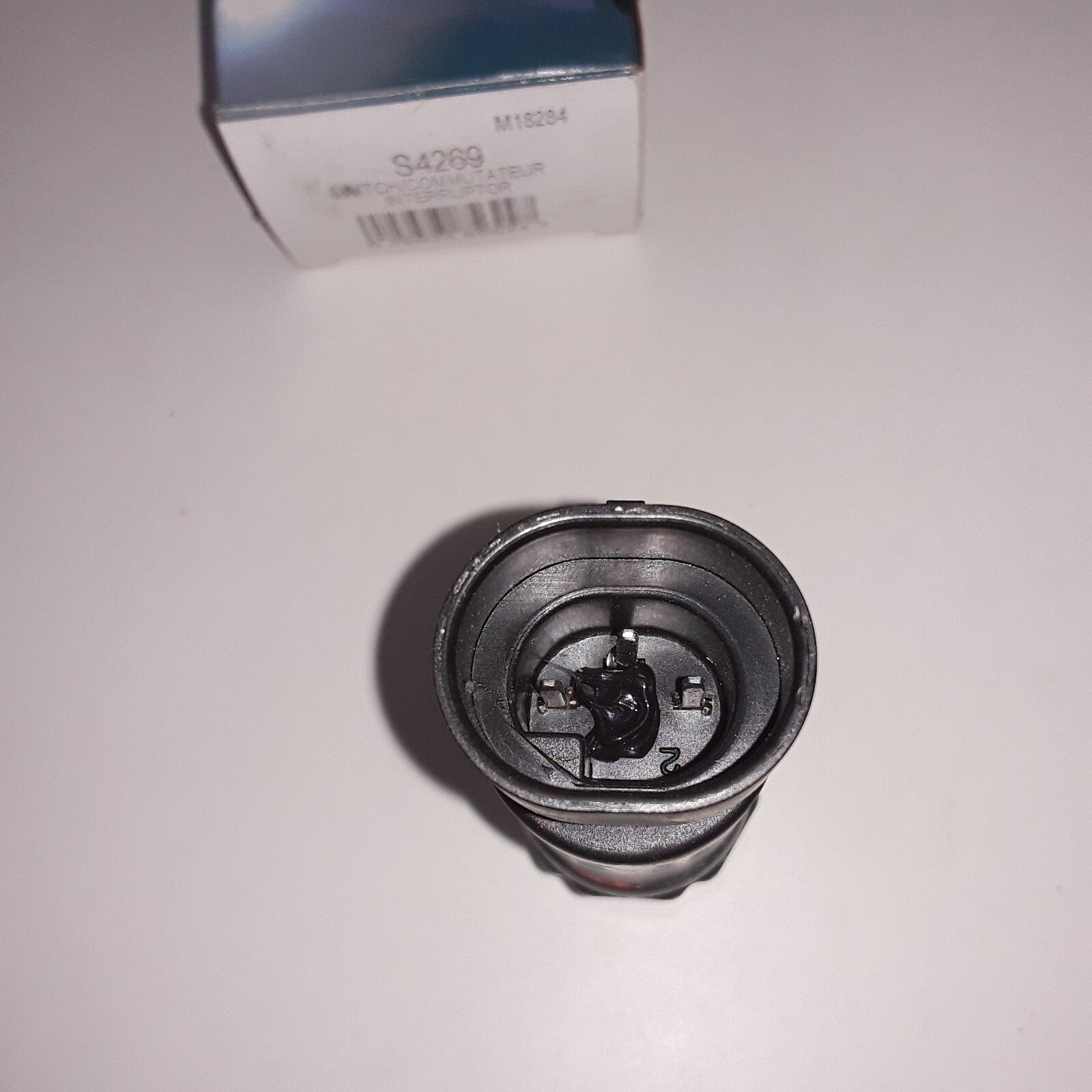 Engine Oil Pressure Switch-GAS Fits Chevrolet Blazer 1996-1997 GMC Yukon 1994