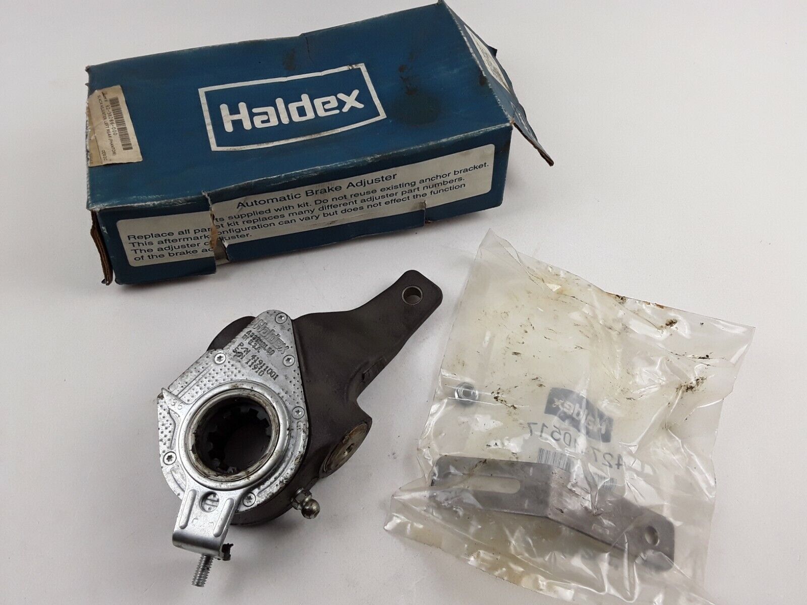 Haldex 41911001 Left Rear Slack Adjuster Kit 82-38286-000,82-38286-000,427-10517 - HotCarParts