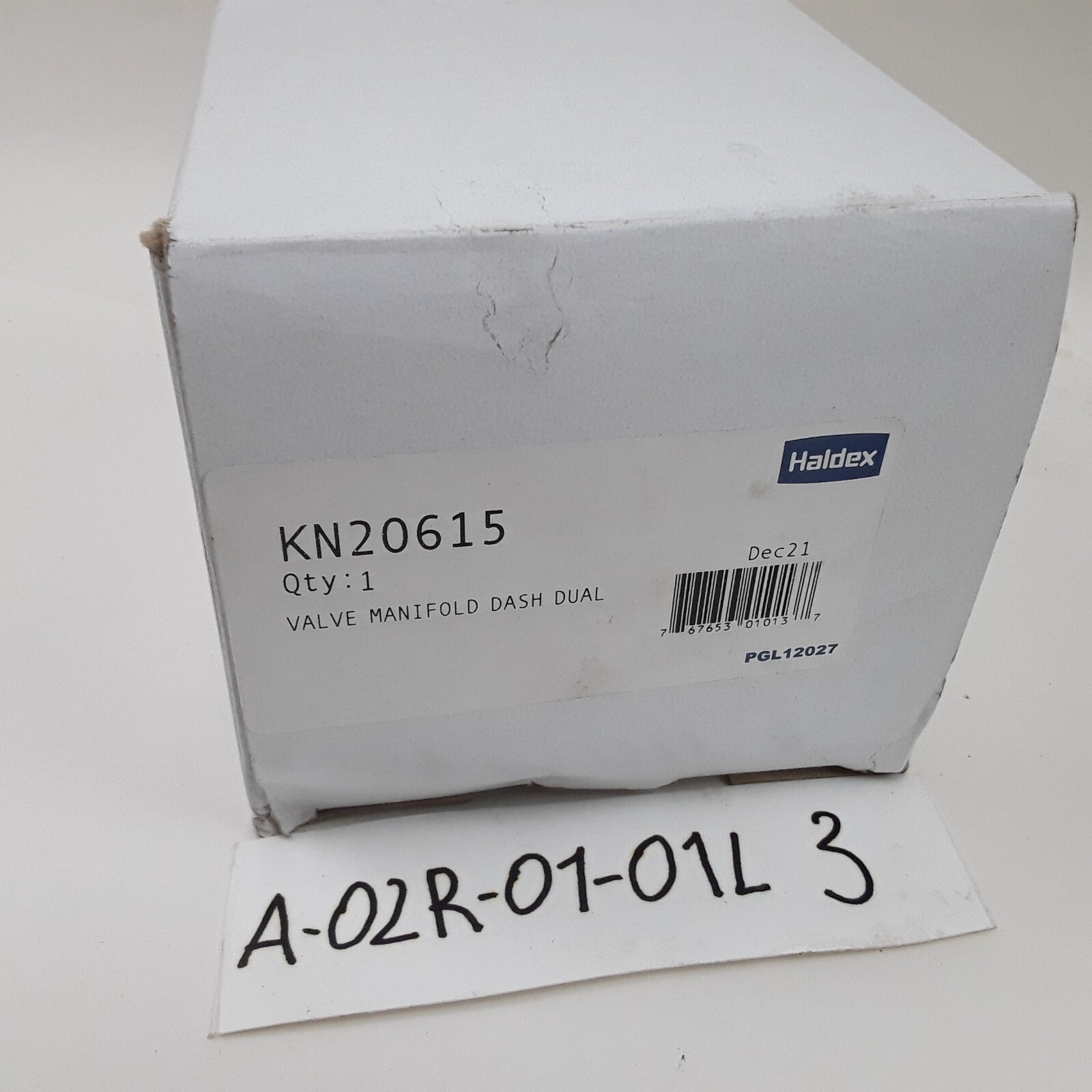 OEM Haldex KN20615 Manifold Dash Valve Air Supply and Parking Brake Heavy Duty