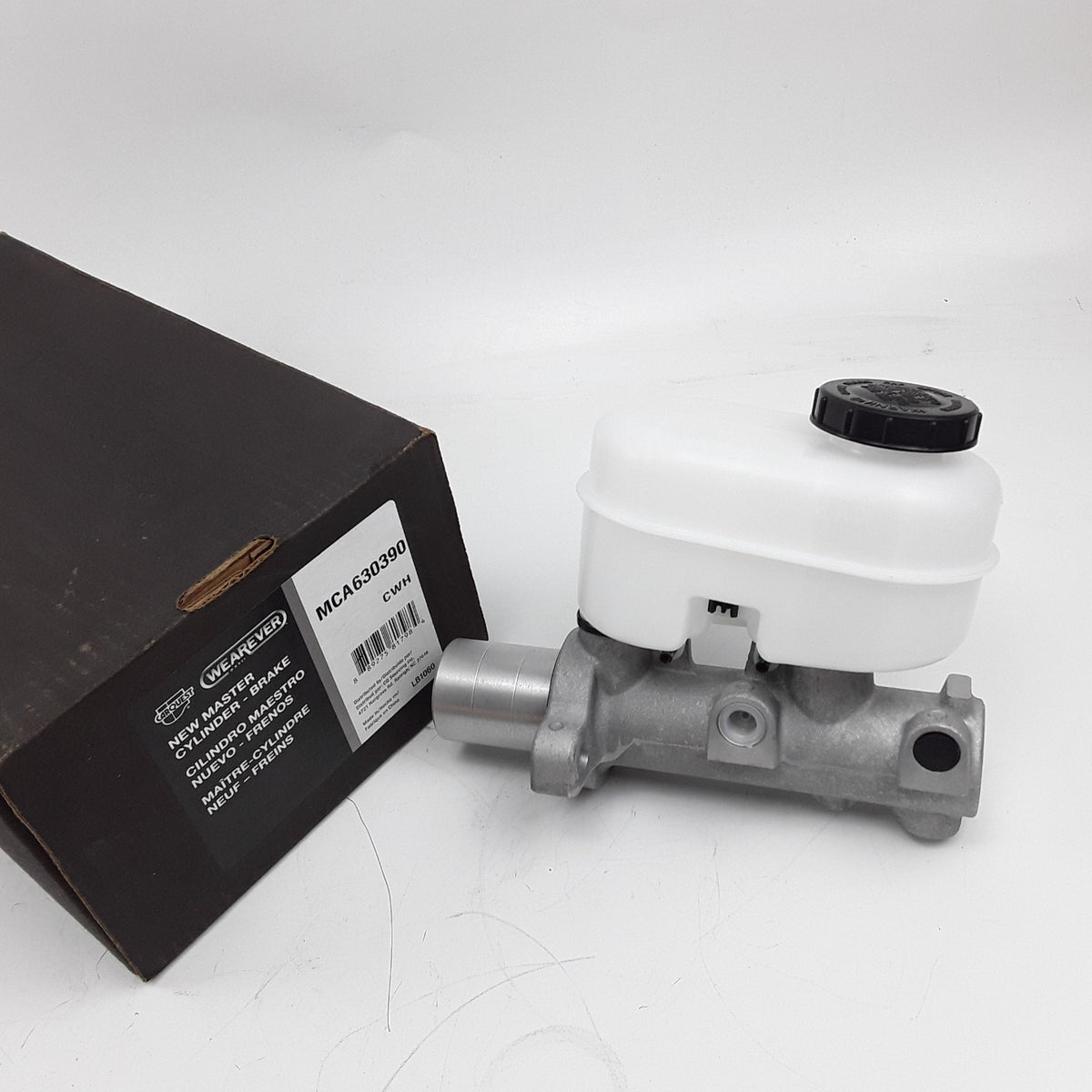 Carquest MCA630390 Brake Master Cylinder Fits Ford E-150 Club Wagon E-150 (2004)