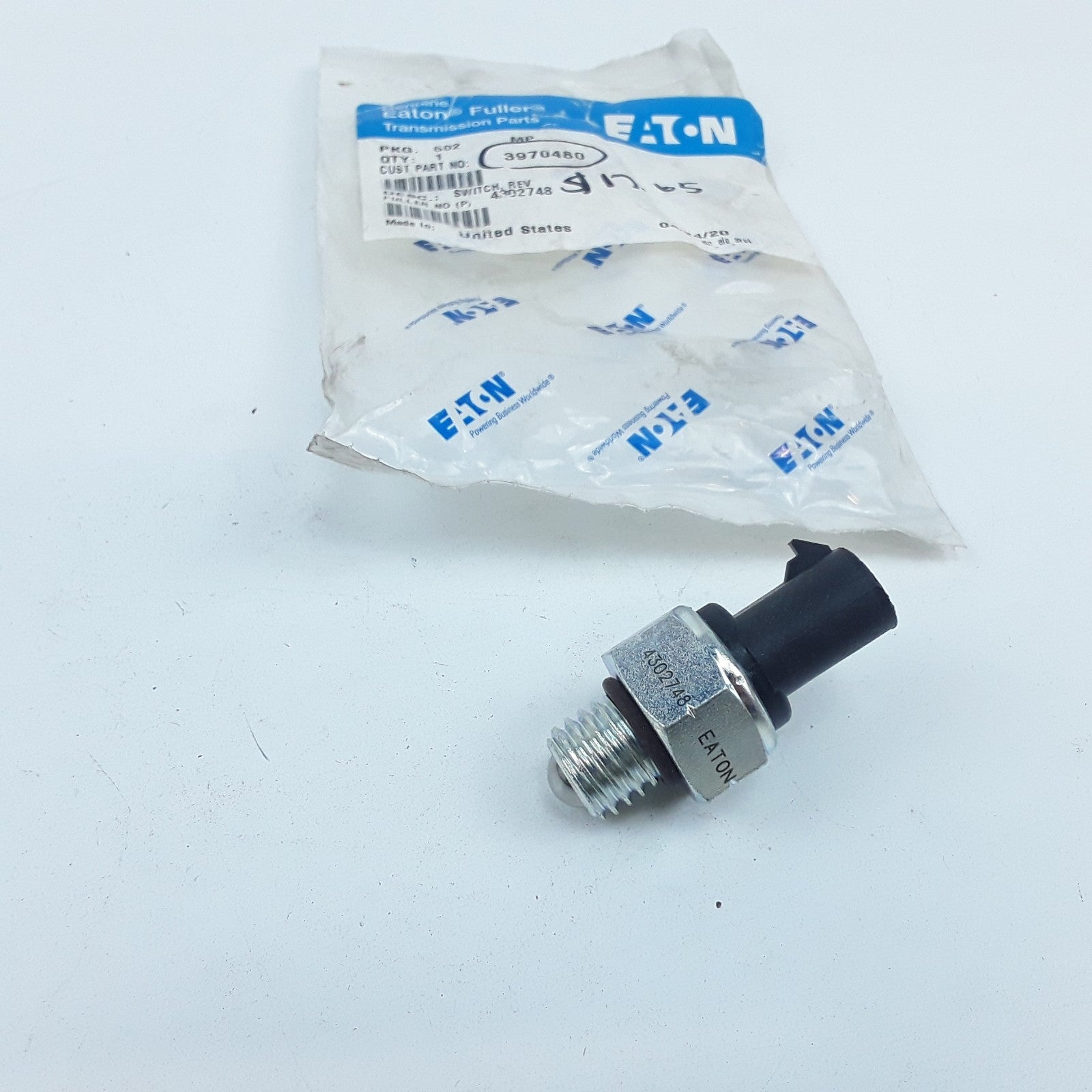 Eaton 3970480 Transmission Reverse Switch Assembly For Heavy Duty Trucks